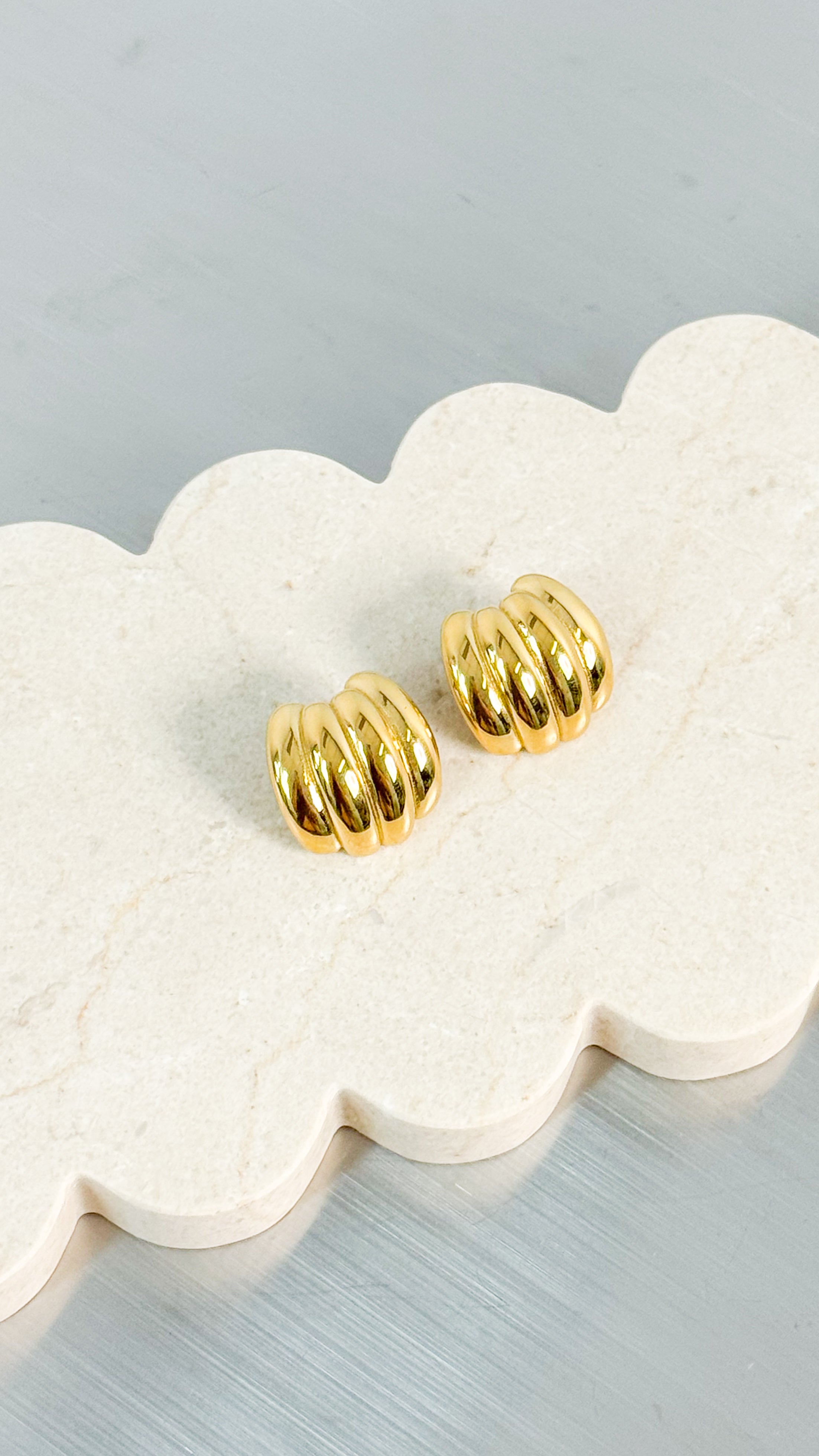 CARMEL PUFF EARRINGS - GOLD