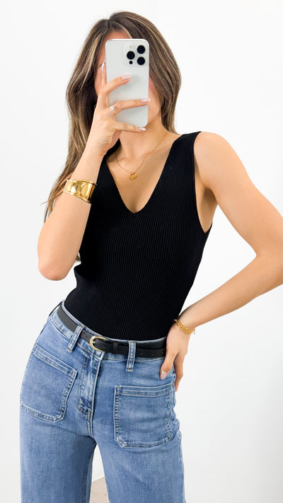 STASSI RIBBED V-NECK TANK - BLACK