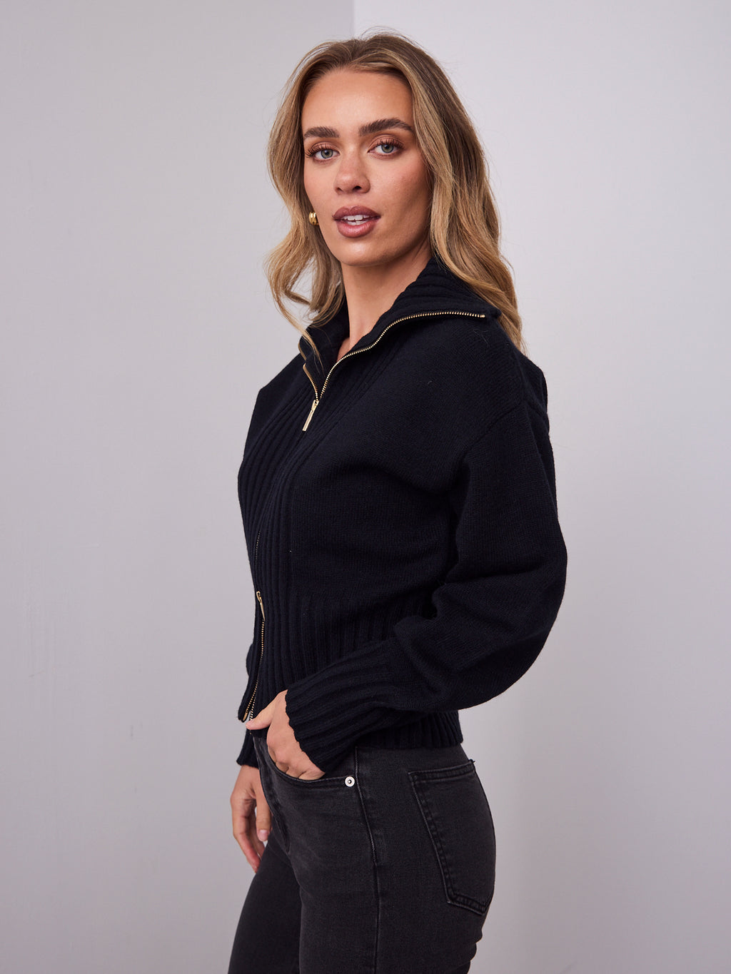 NERO TWO WAY ZIP KNIT - BLACK