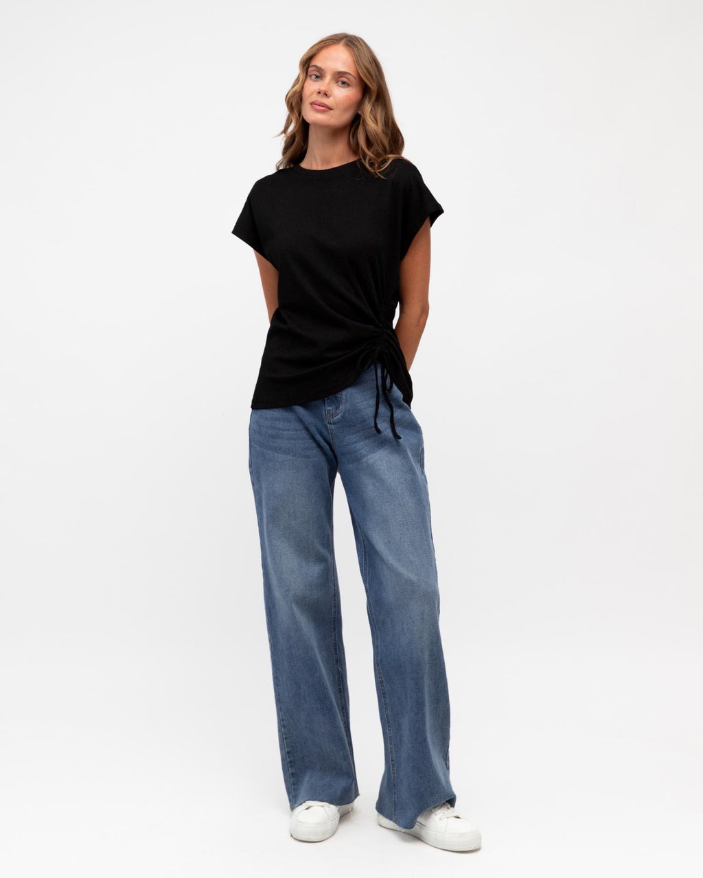 ELISHA TEE - BLACK