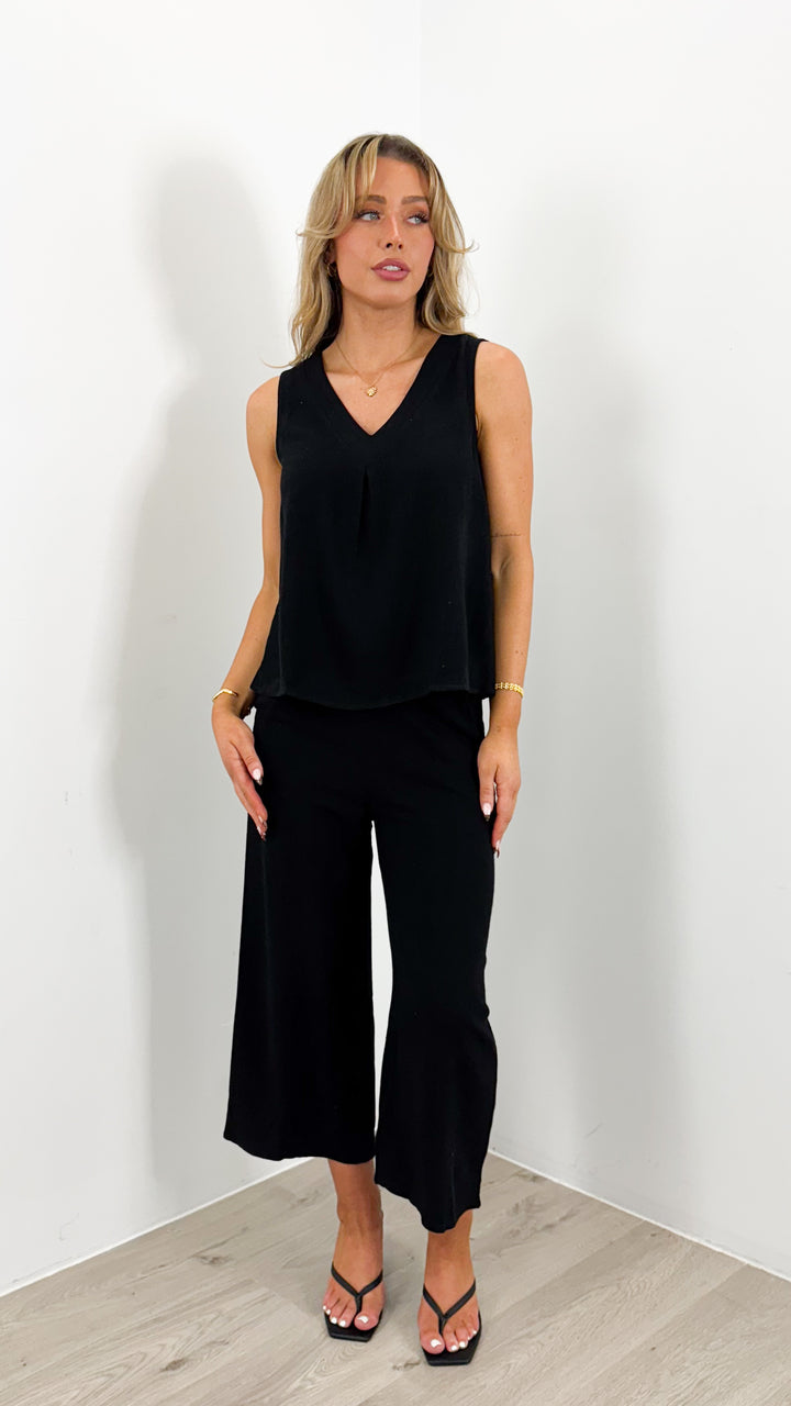 CARMEL V NECK TOP - BLACK