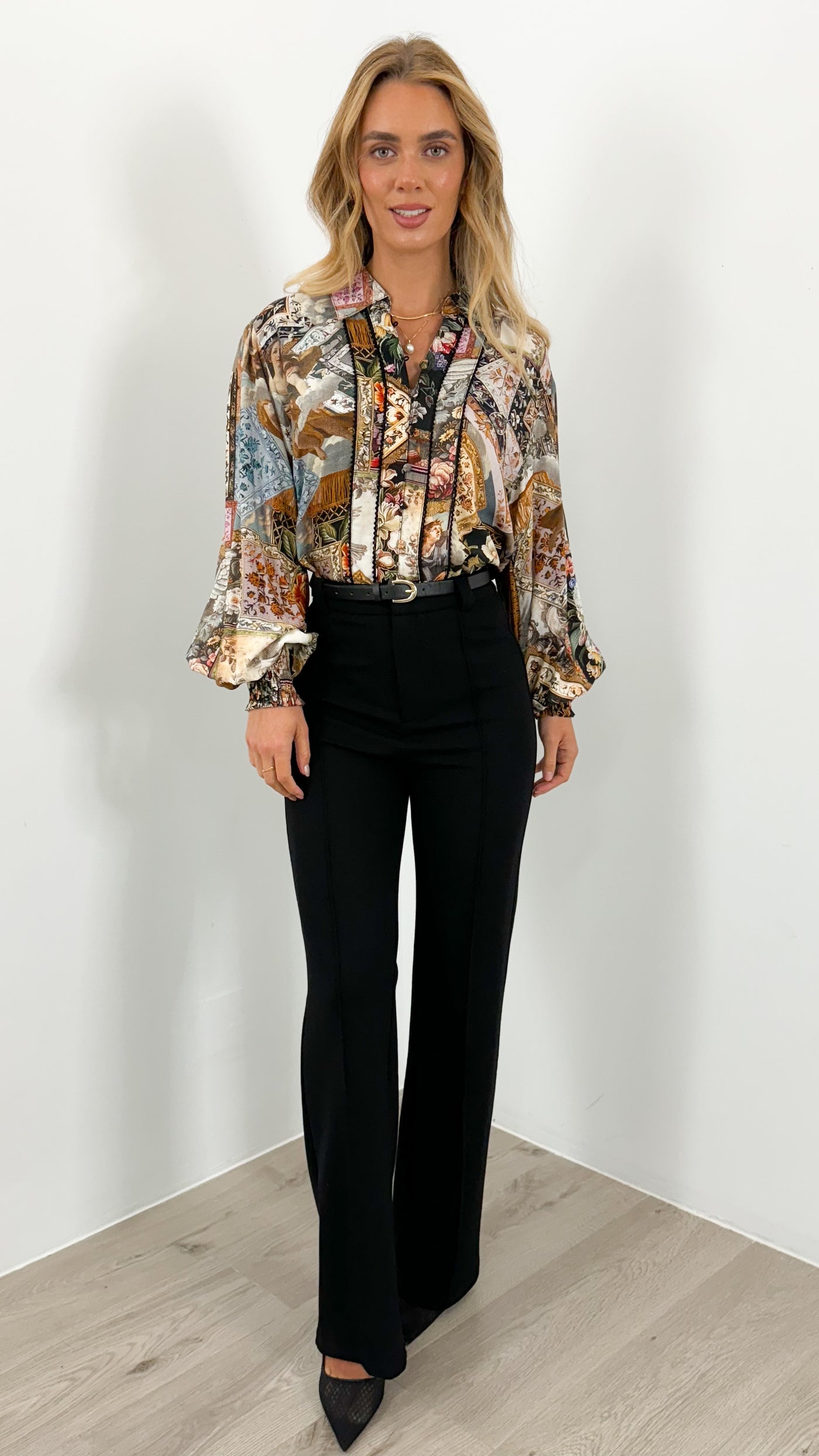 MERUCCI BLOUSE - BLACK PRINT