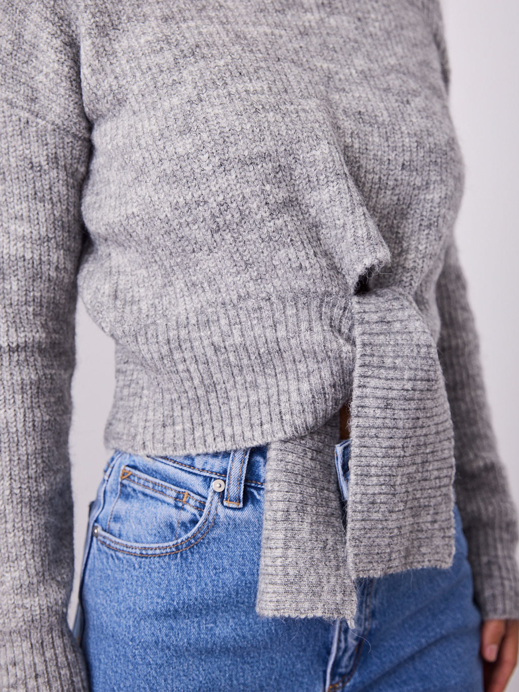 MOLONEY KNIT - GREY