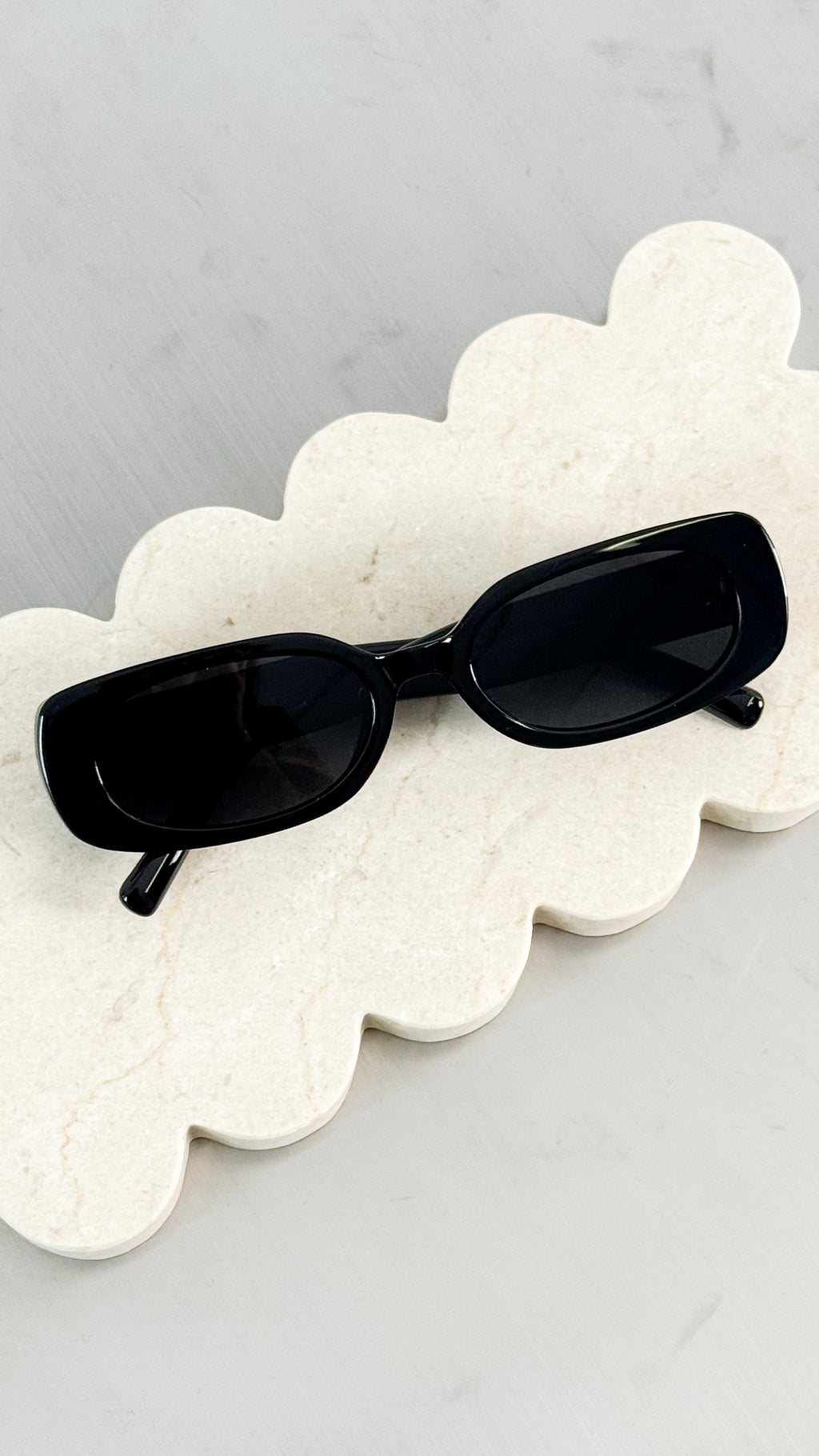 BIJOU POLARISED SUNGLASSES - BLACK