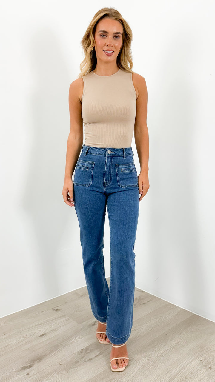 JACKSON STRAIGHT LEG JEAN - MEDIUM BLUE