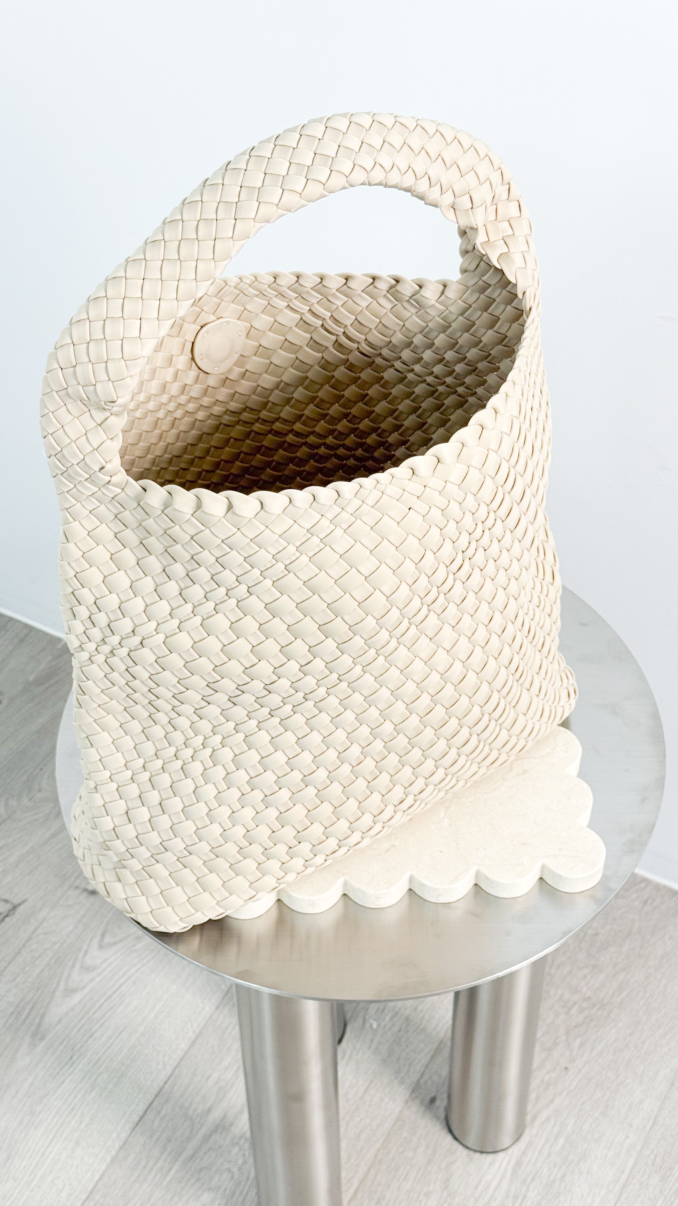 LAYLA WOVEN TOTE BAG - BEIGE