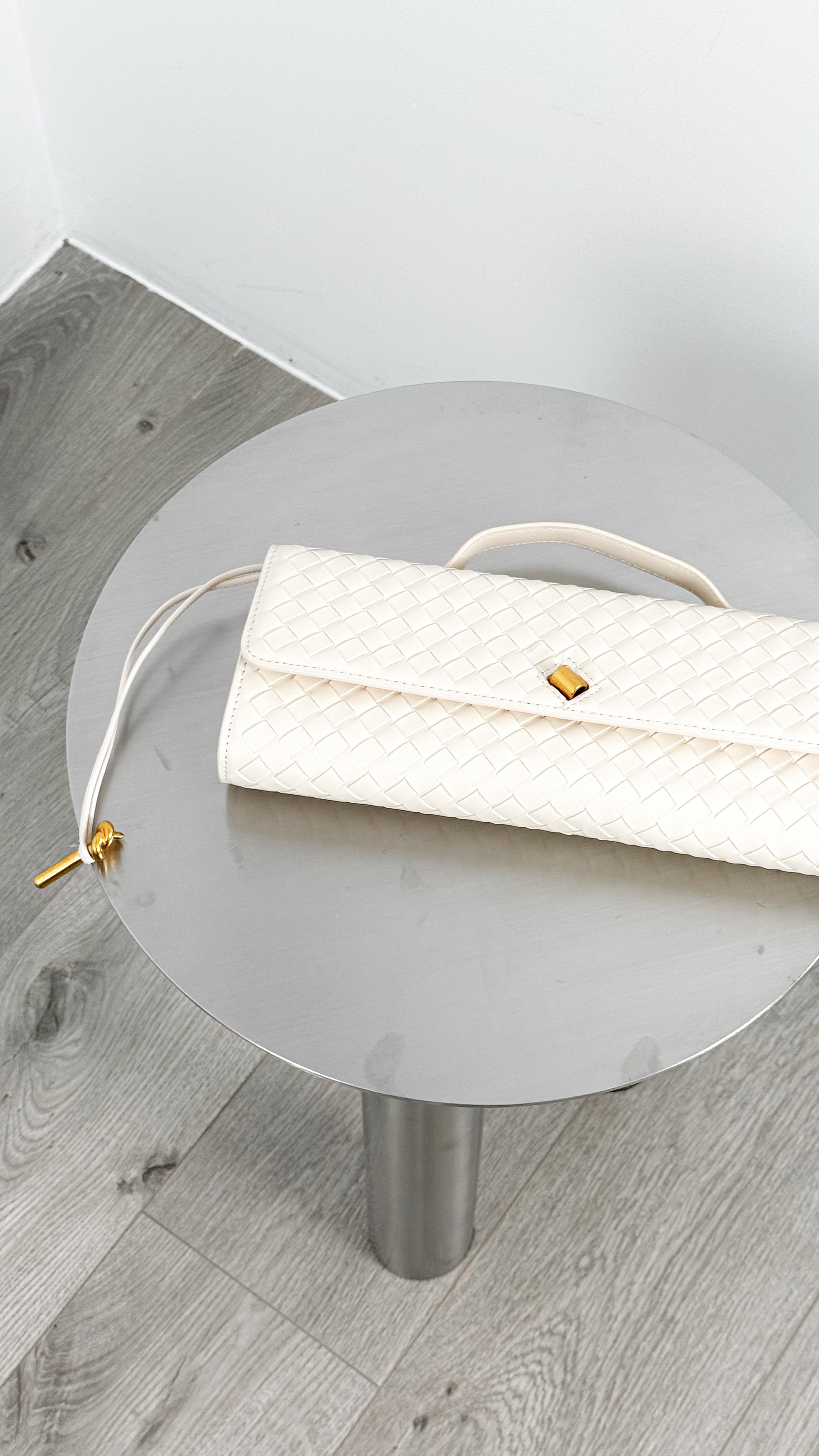 PALOMA CLUTCH - CREAM