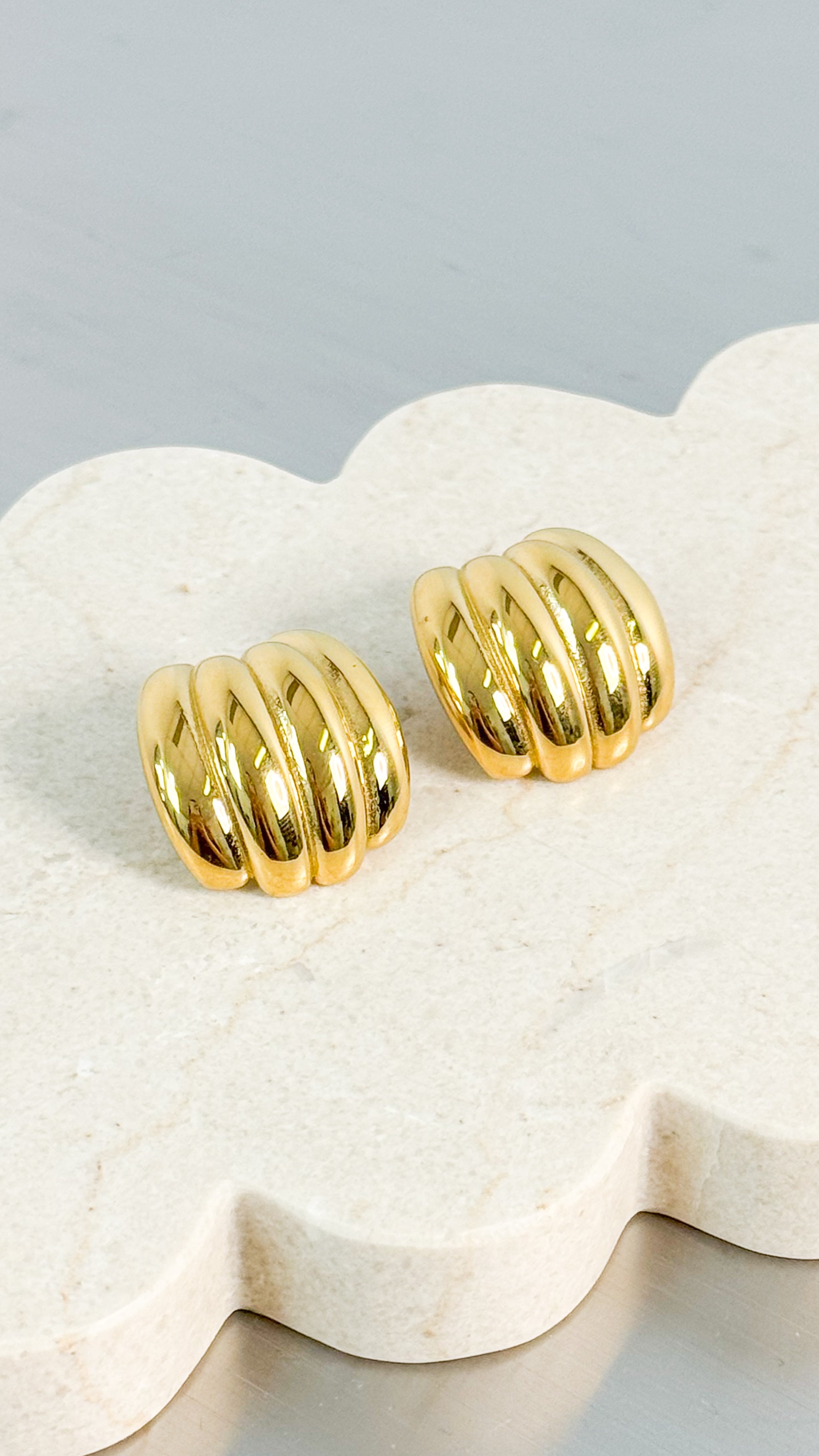 CARMEL PUFF EARRINGS - GOLD