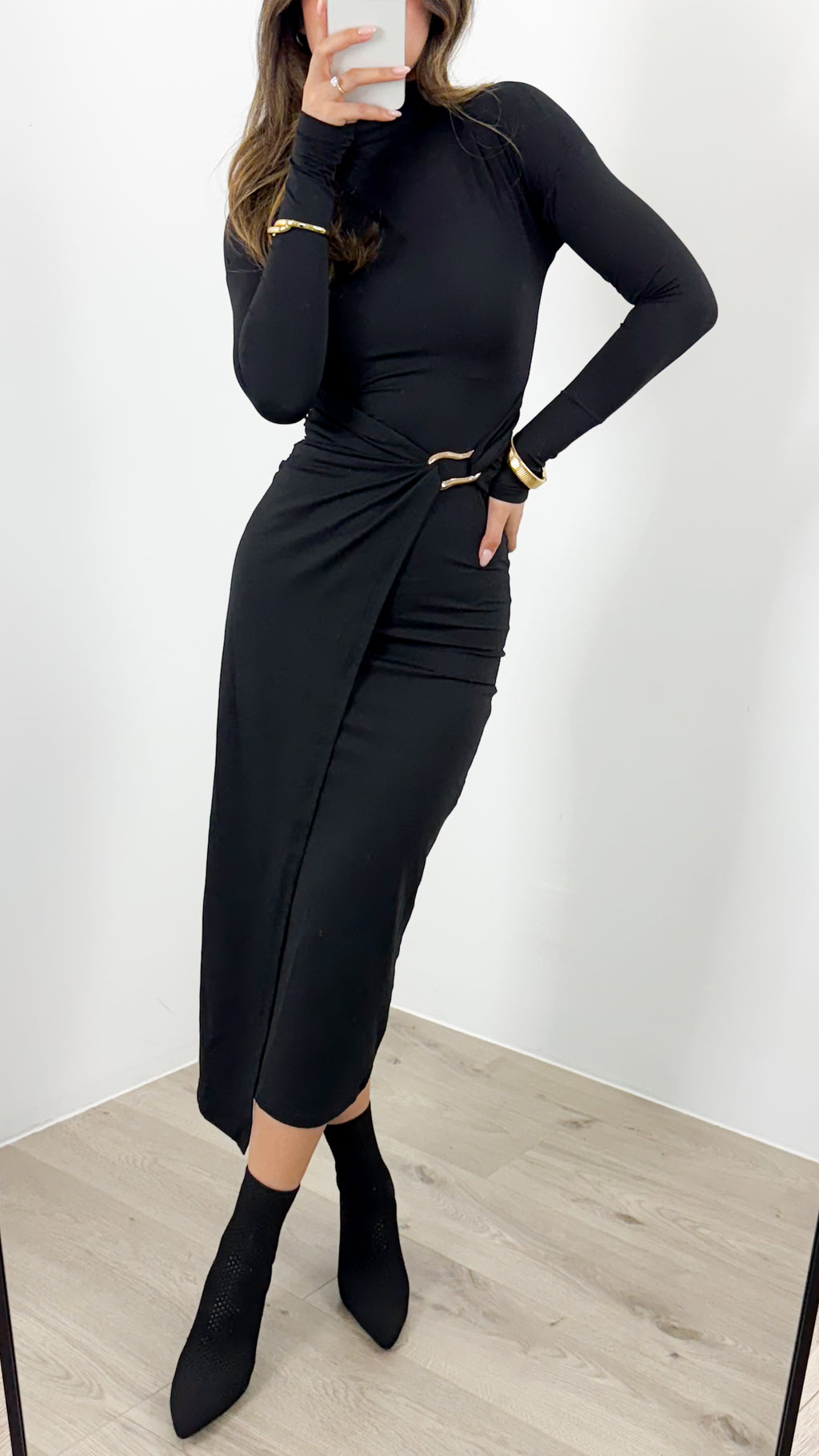 BROOKLYN LONG SLEEVE FITTED MIDI DRESS - BLACK