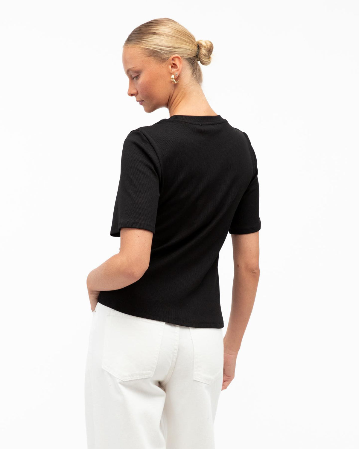 STACEY RIBBED T-SHIRT TOP - BLACK