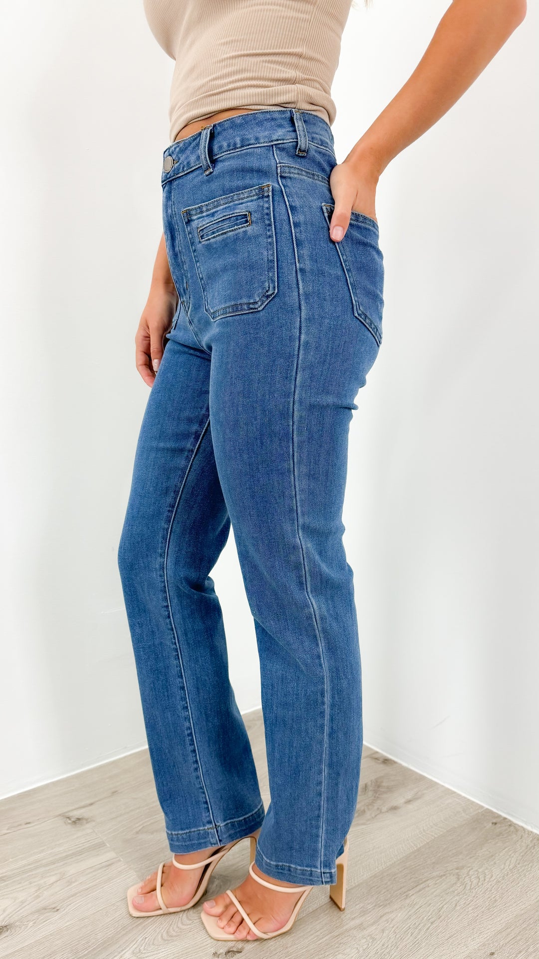 JACKSON STRAIGHT LEG JEAN - MEDIUM BLUE