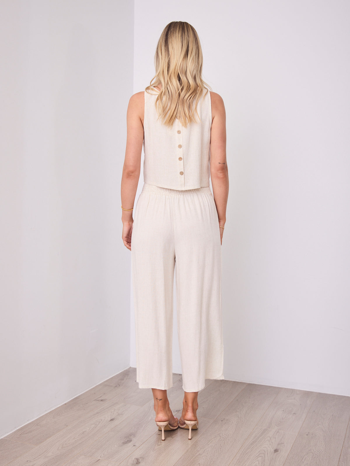 MEMPHIS 7/8 LINEN PANTS - BEIGE