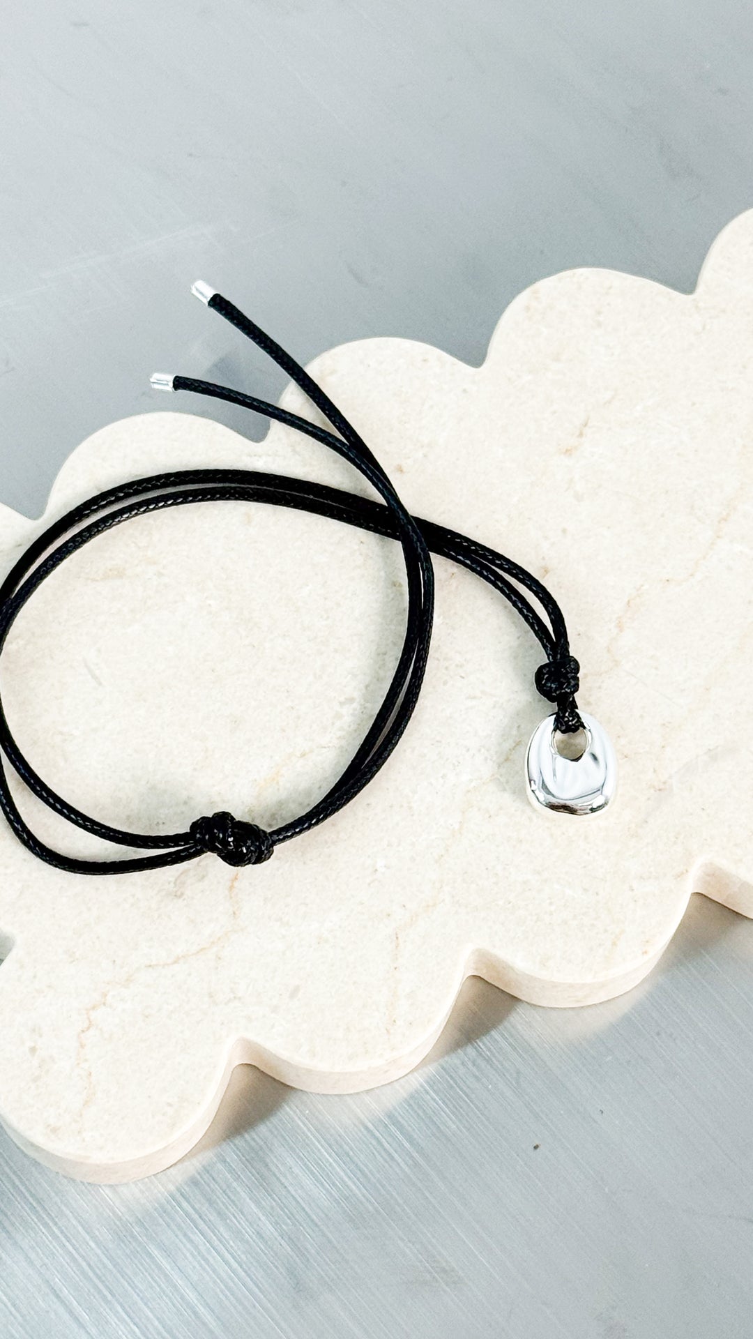 KAIA ROPE CHARM NECKLACE - SILVER