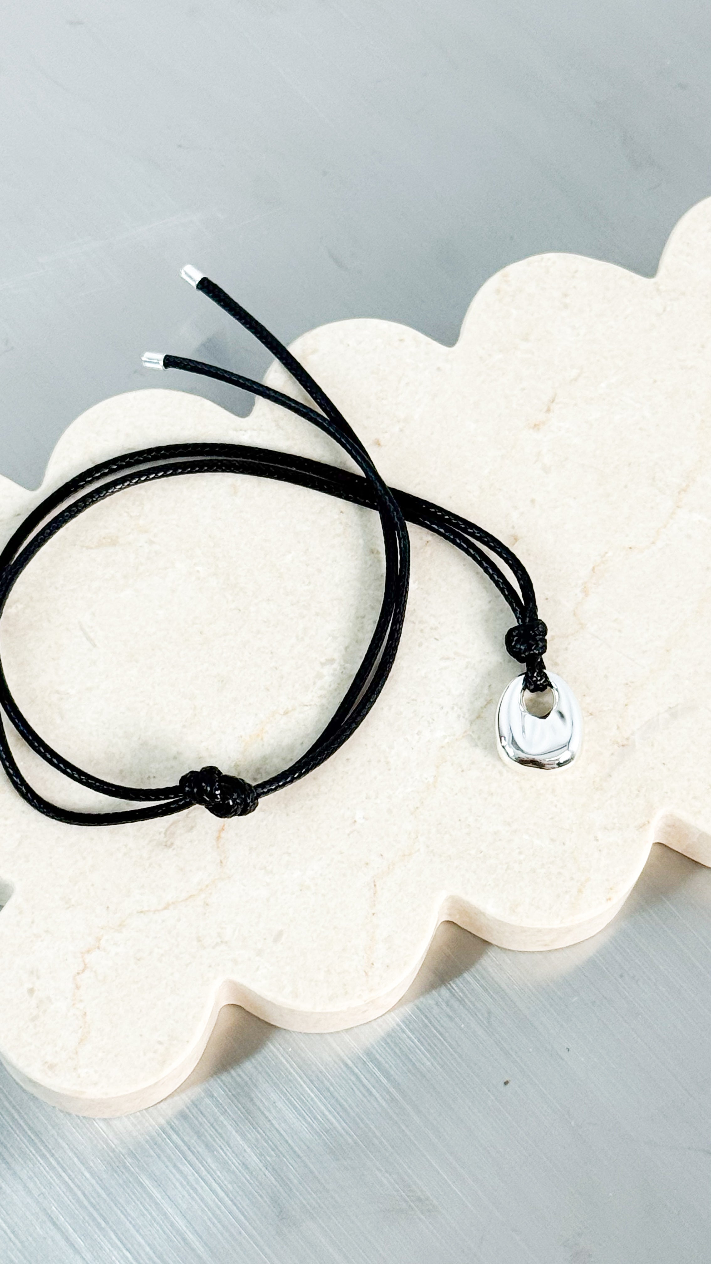 KAIA ROPE CHARM NECKLACE - SILVER