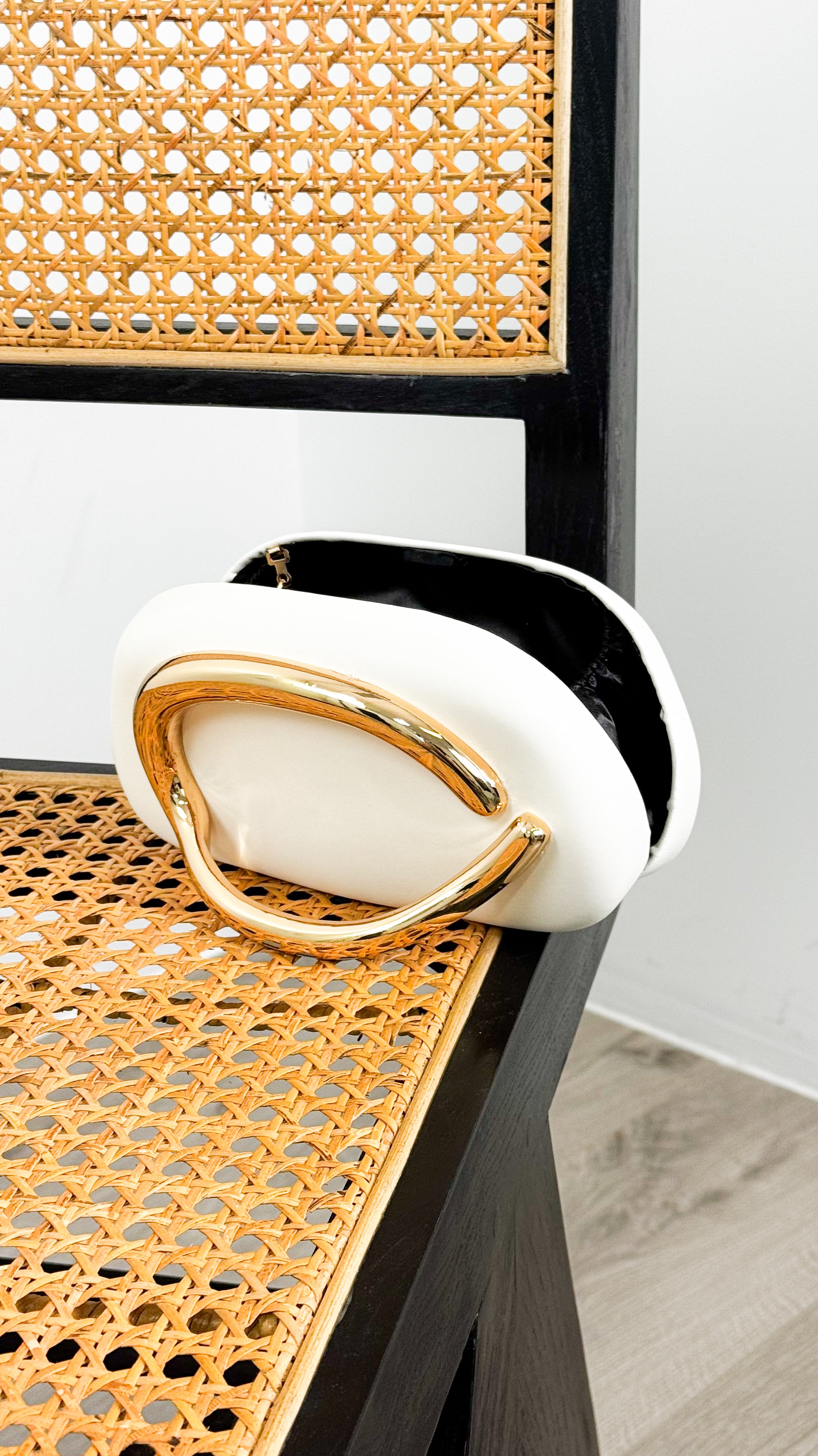 CELINA STATEMENT CLUTCH - WHITE