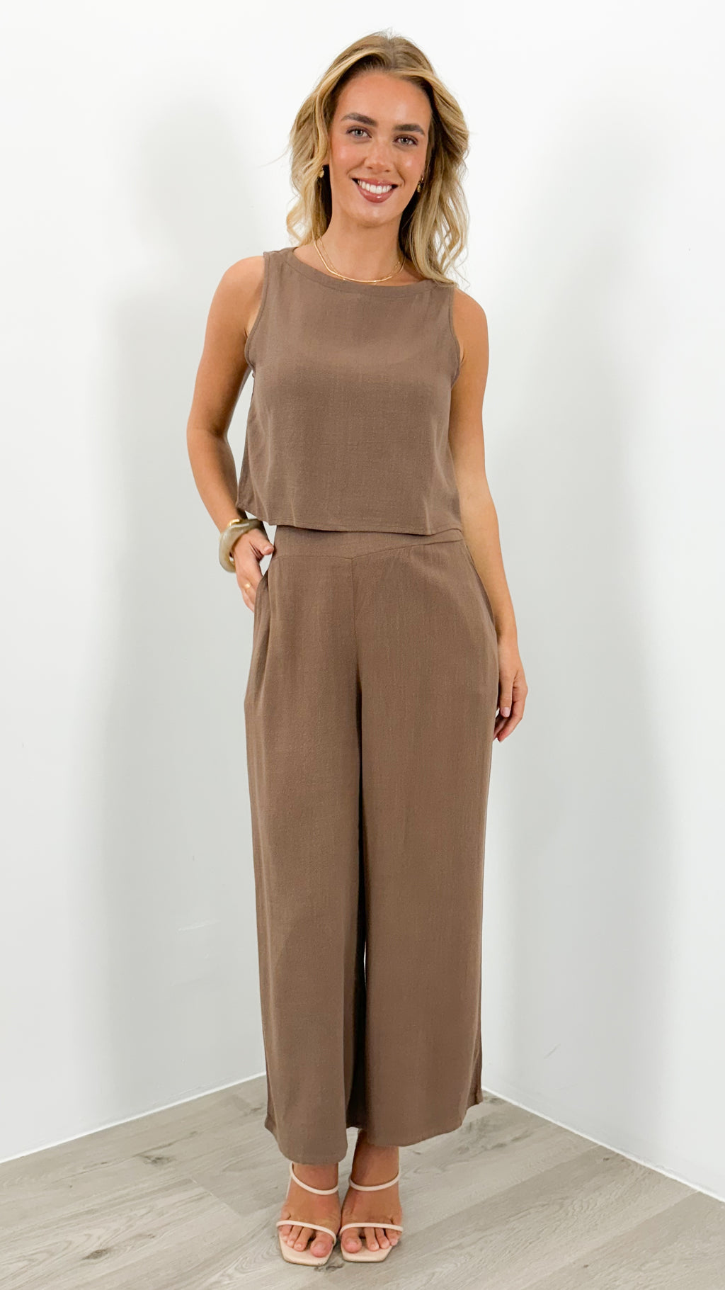 MEMPHIS 7/8 LINEN PANT - CHOCOLATE