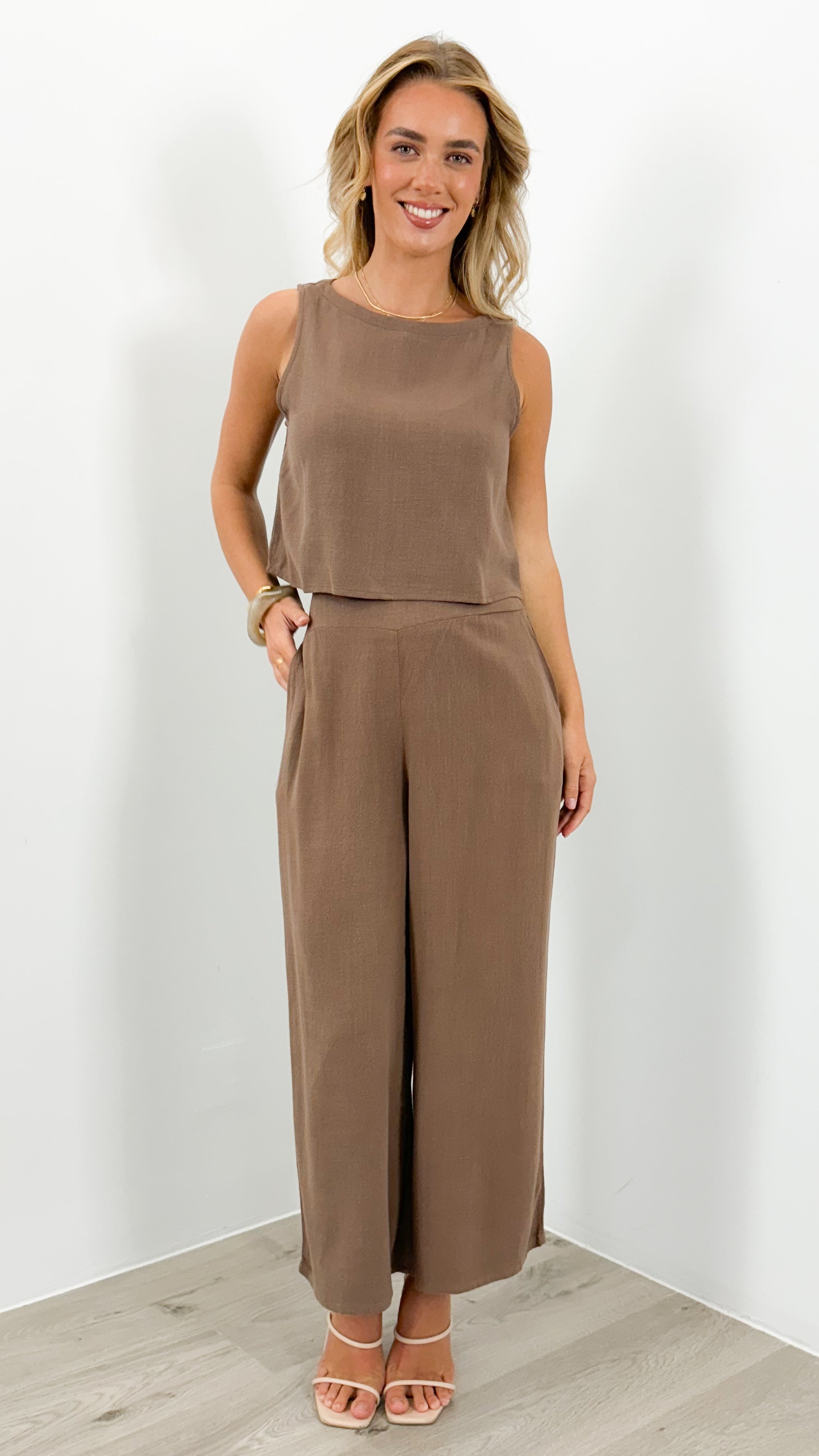 MEMPHIS 7/8 LINEN PANT - CHOCOLATE