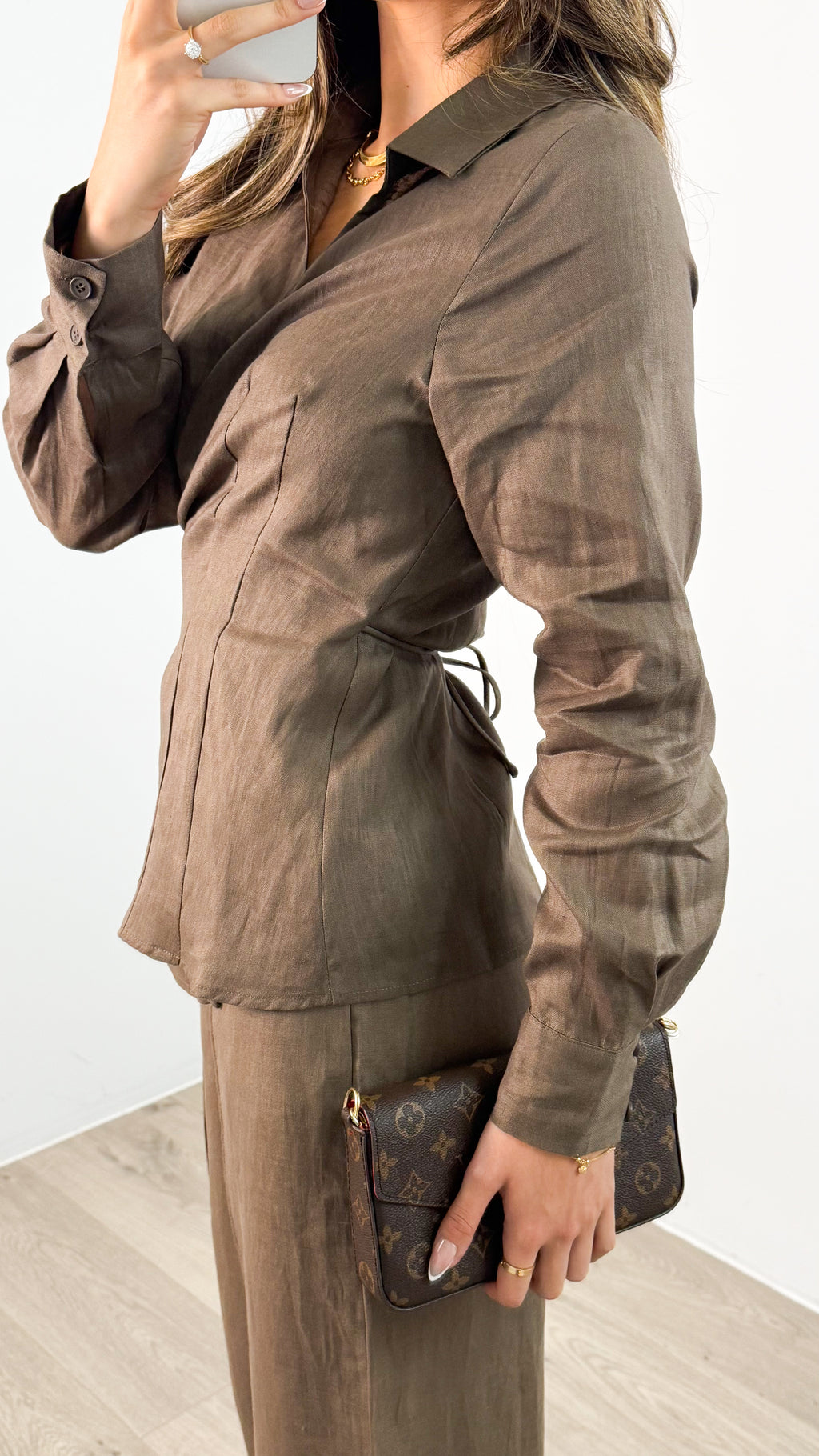 BAKER WRAP LINEN SHIRT - CHOCOLATE