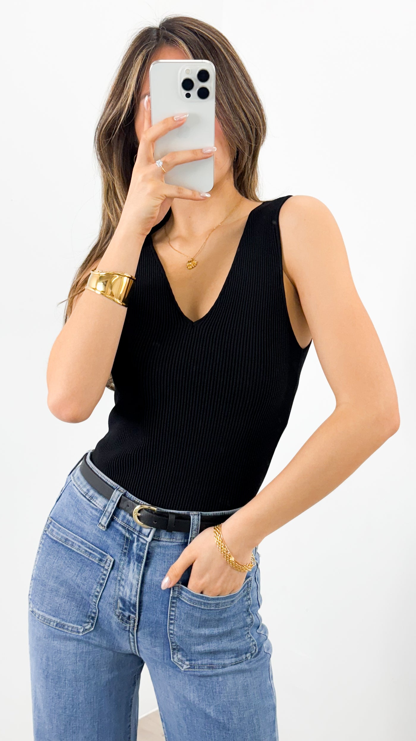 STASSI RIBBED V-NECK TANK - BLACK