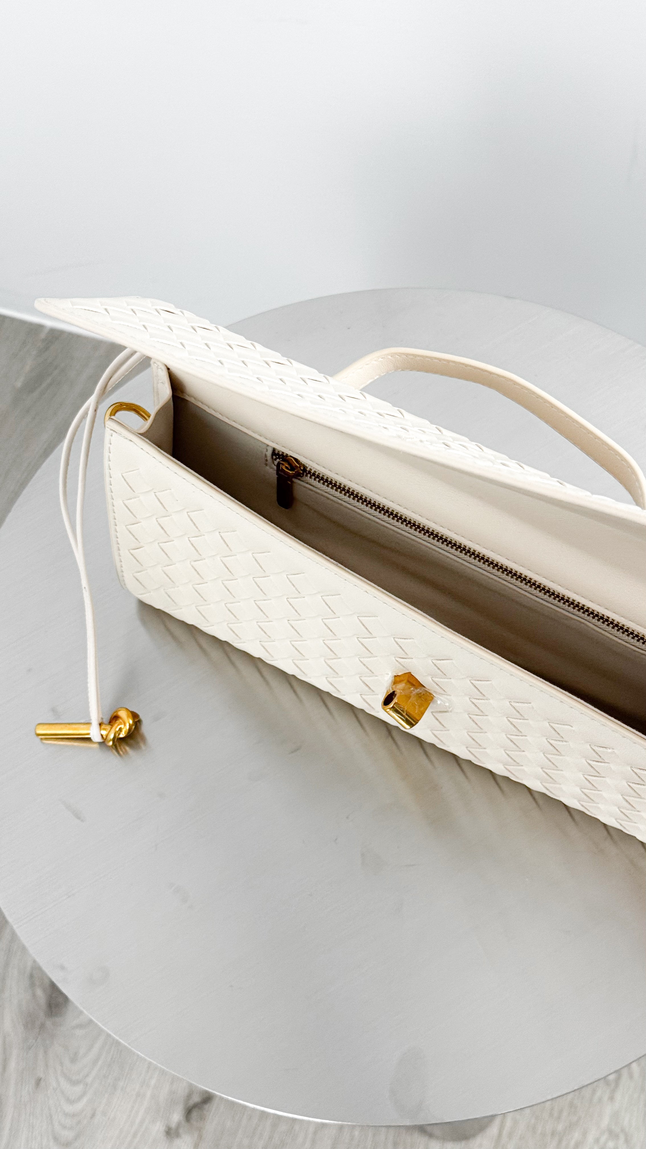 PALOMA CLUTCH - CREAM