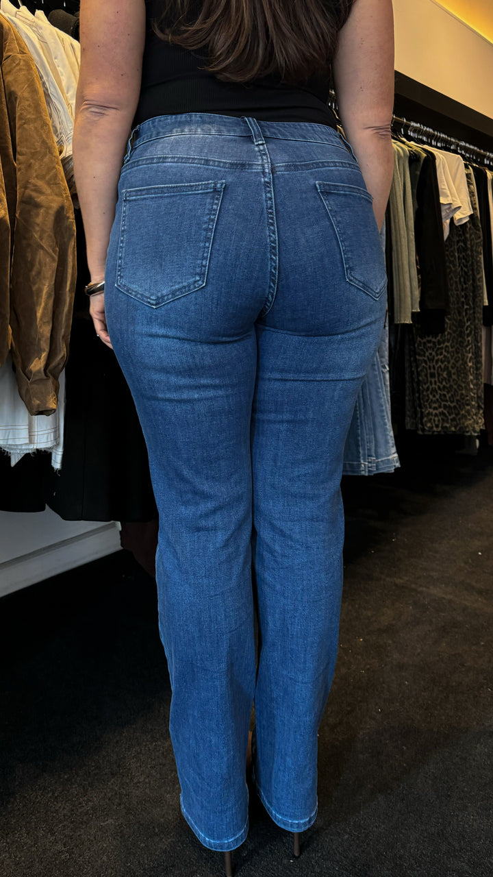 CARLTON STRETCH STRAIGHT LEG JEAN - DARK BLUE WASH