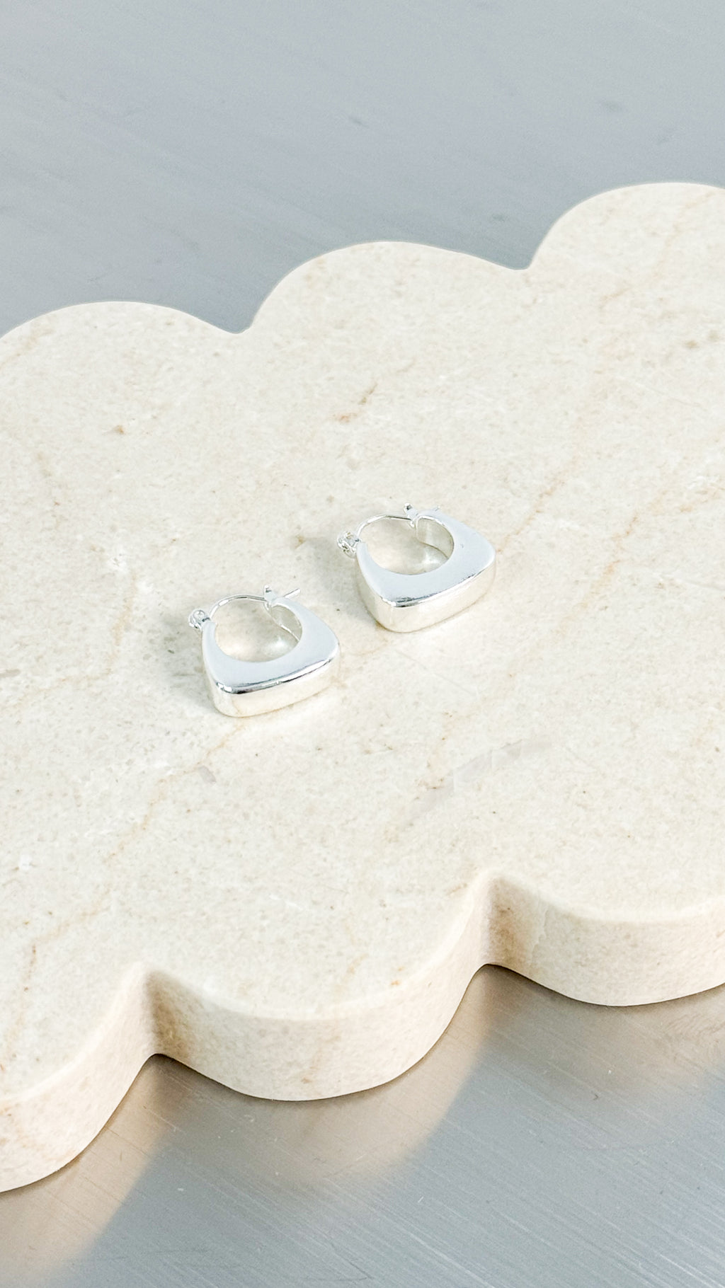NORA HUGGIE 18K GOLD PLATED EARRINGS - SILVER