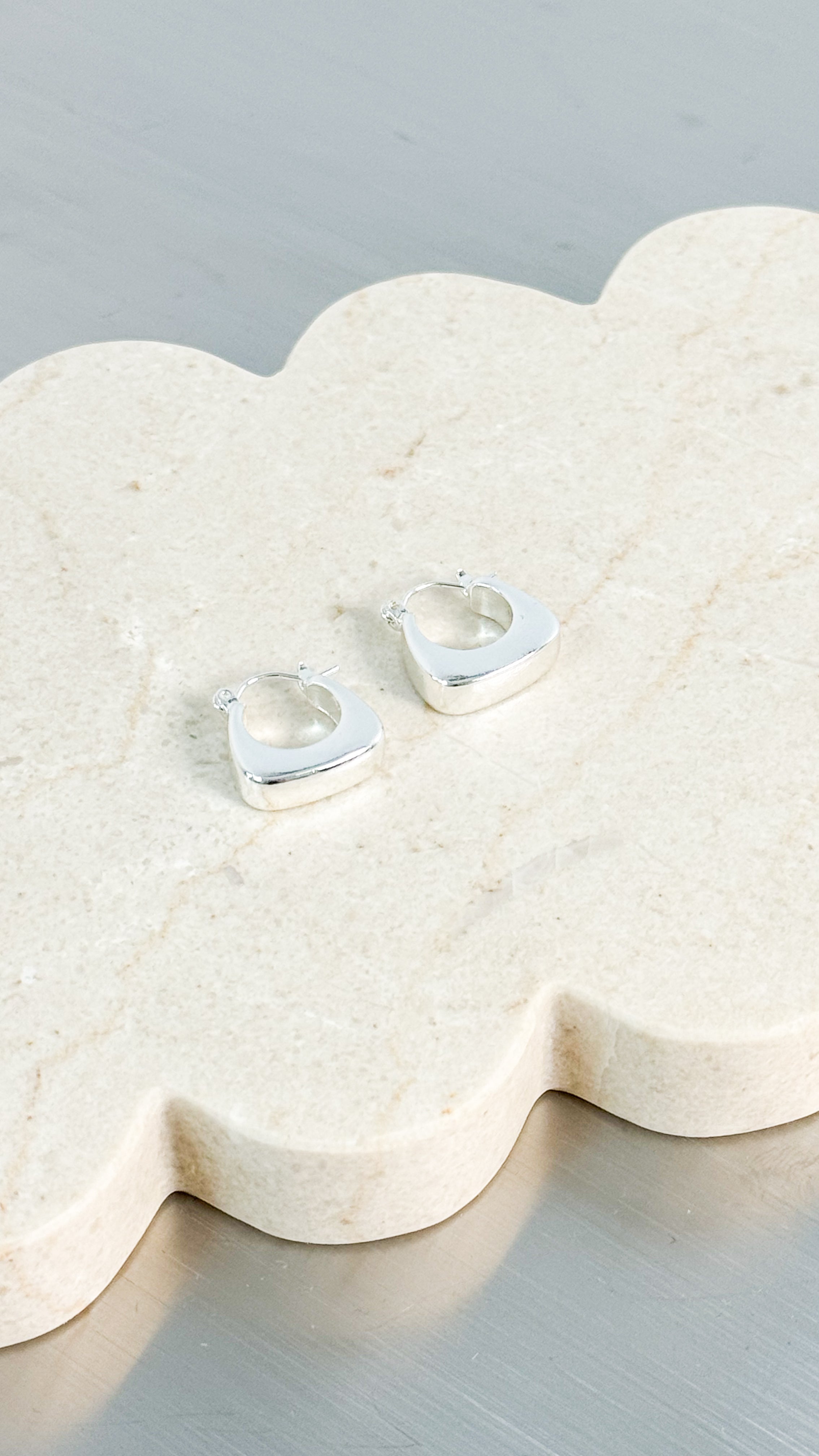 NORA HUGGIE 18K GOLD PLATED EARRINGS - SILVER