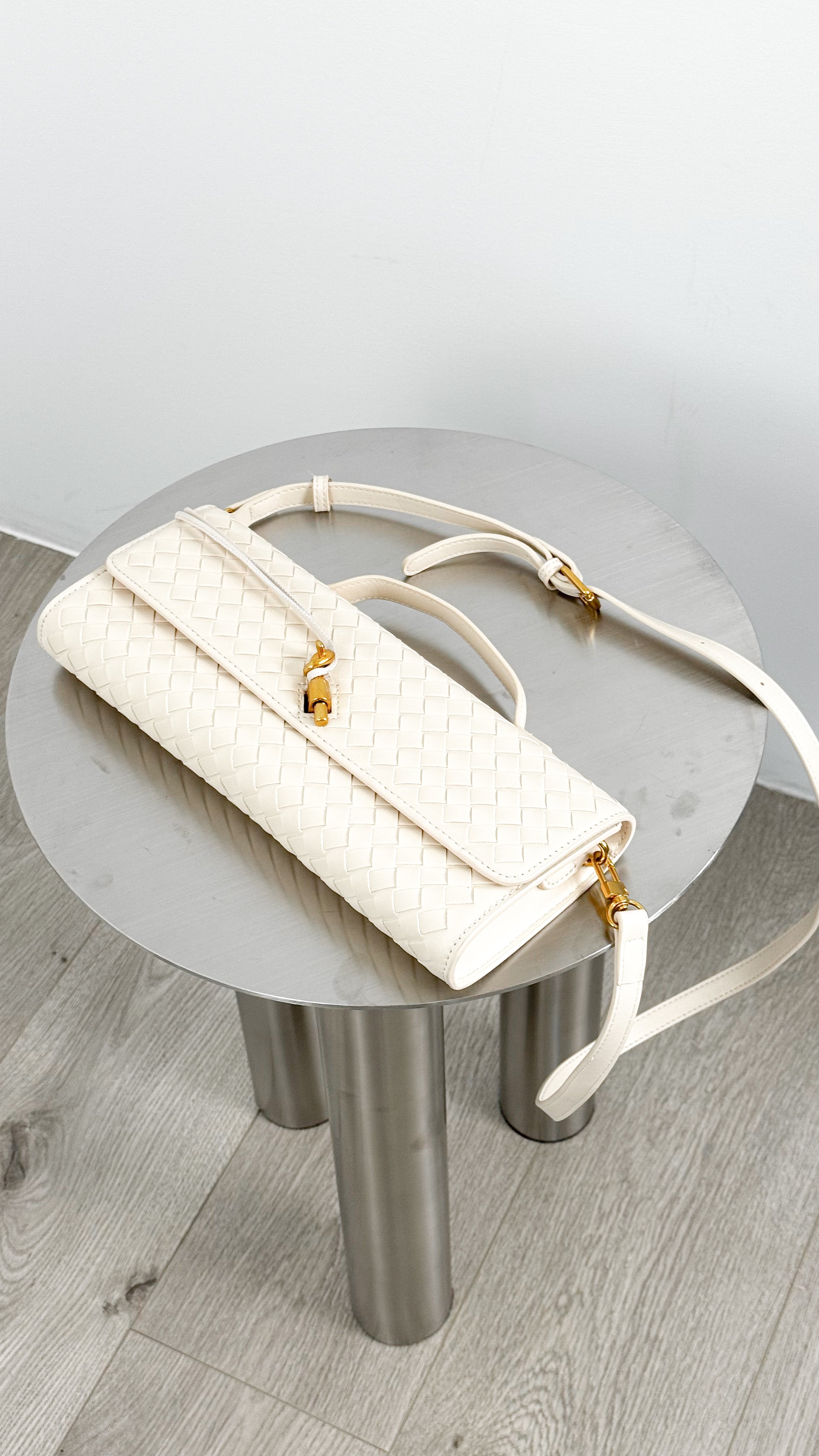 PALOMA CLUTCH - CREAM