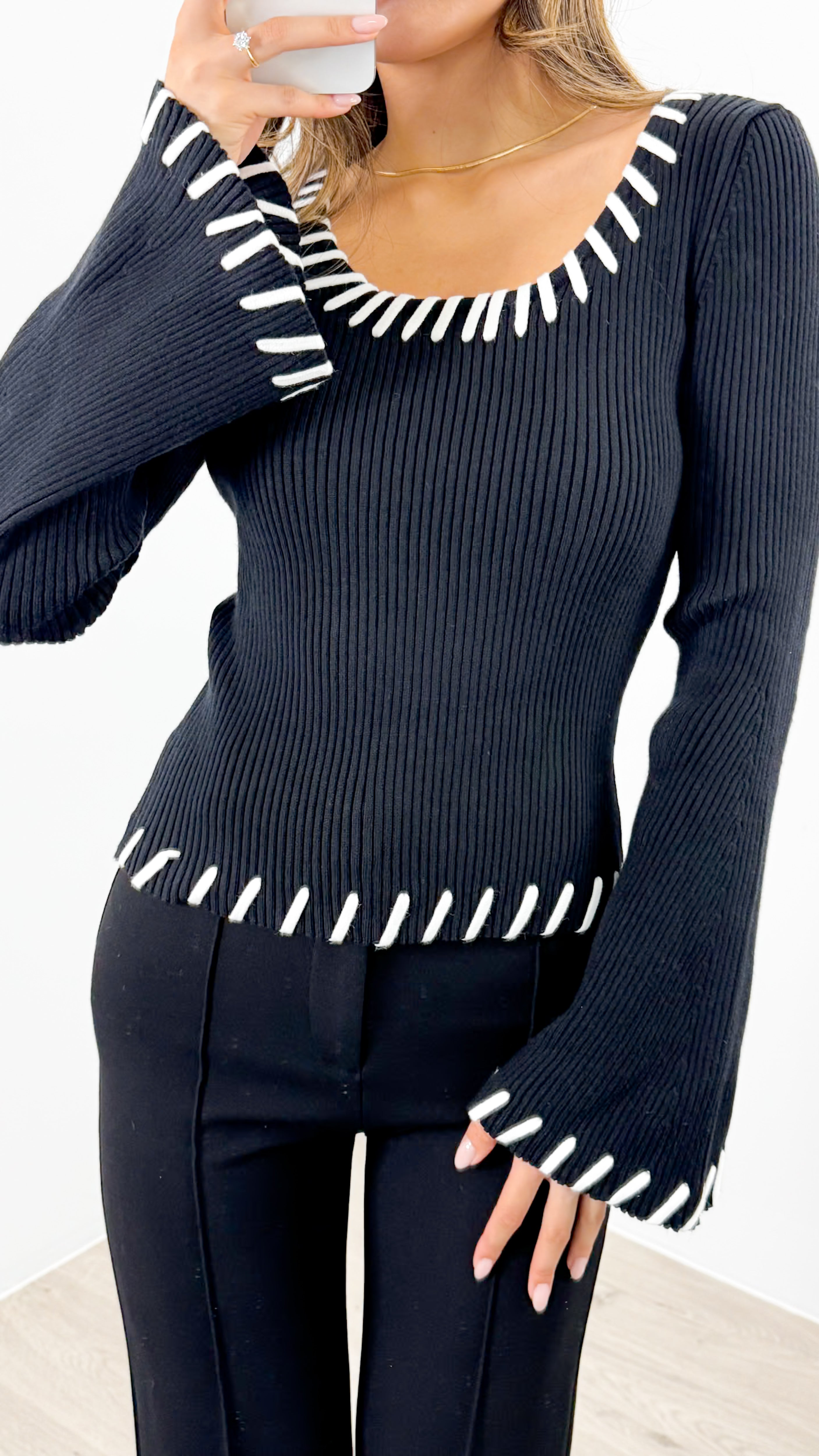 REID KNIT FITTED TOP - BLACK