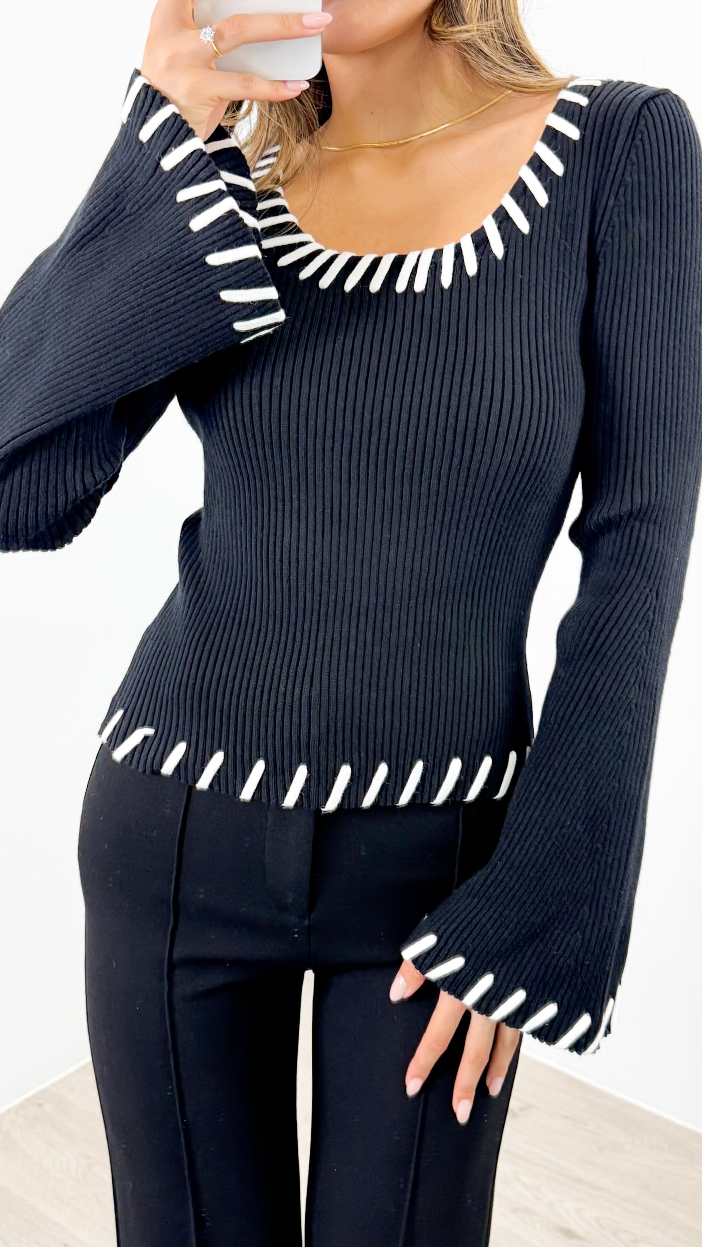 REID KNIT FITTED TOP - BLACK