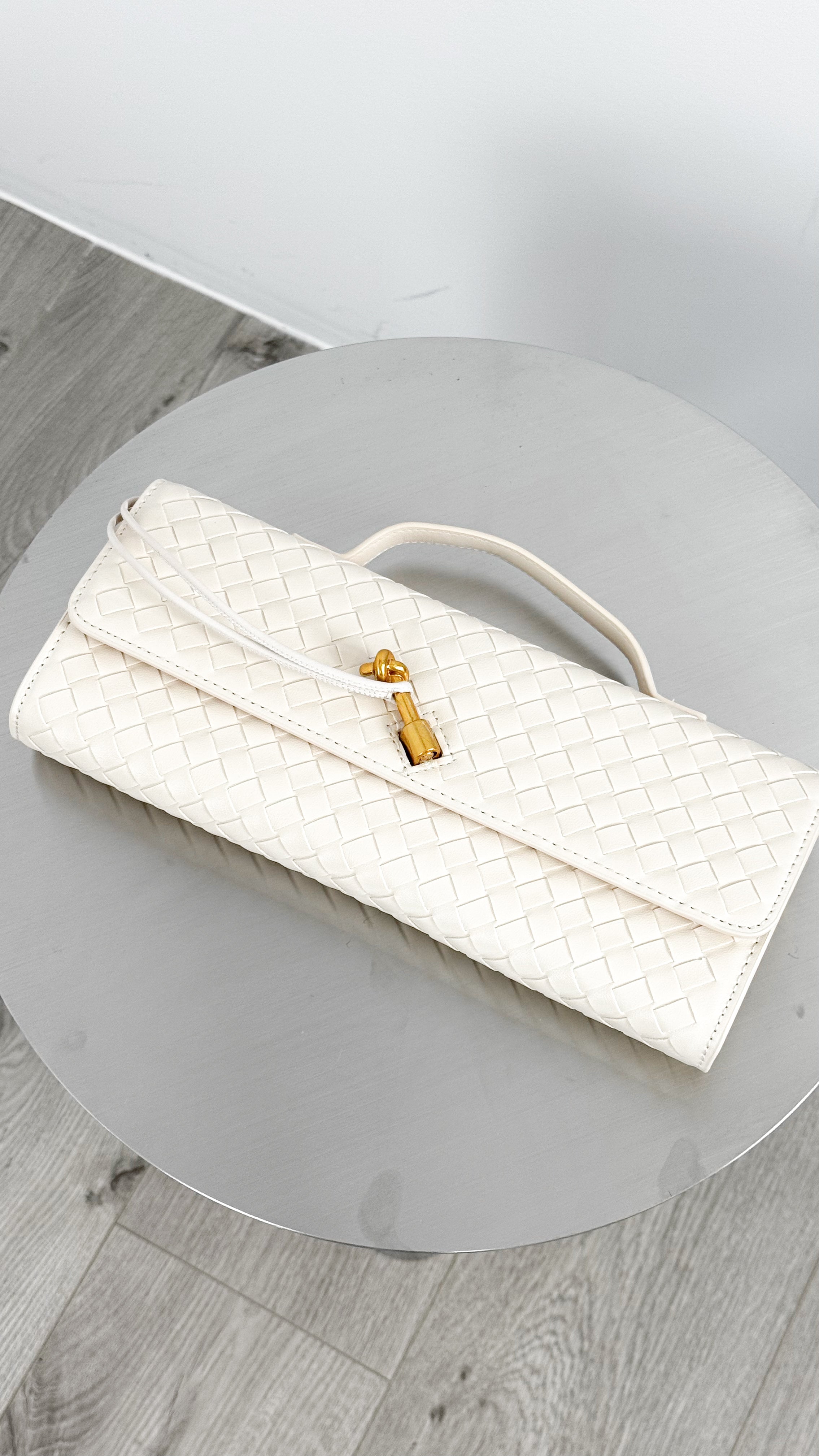 PALOMA CLUTCH - CREAM