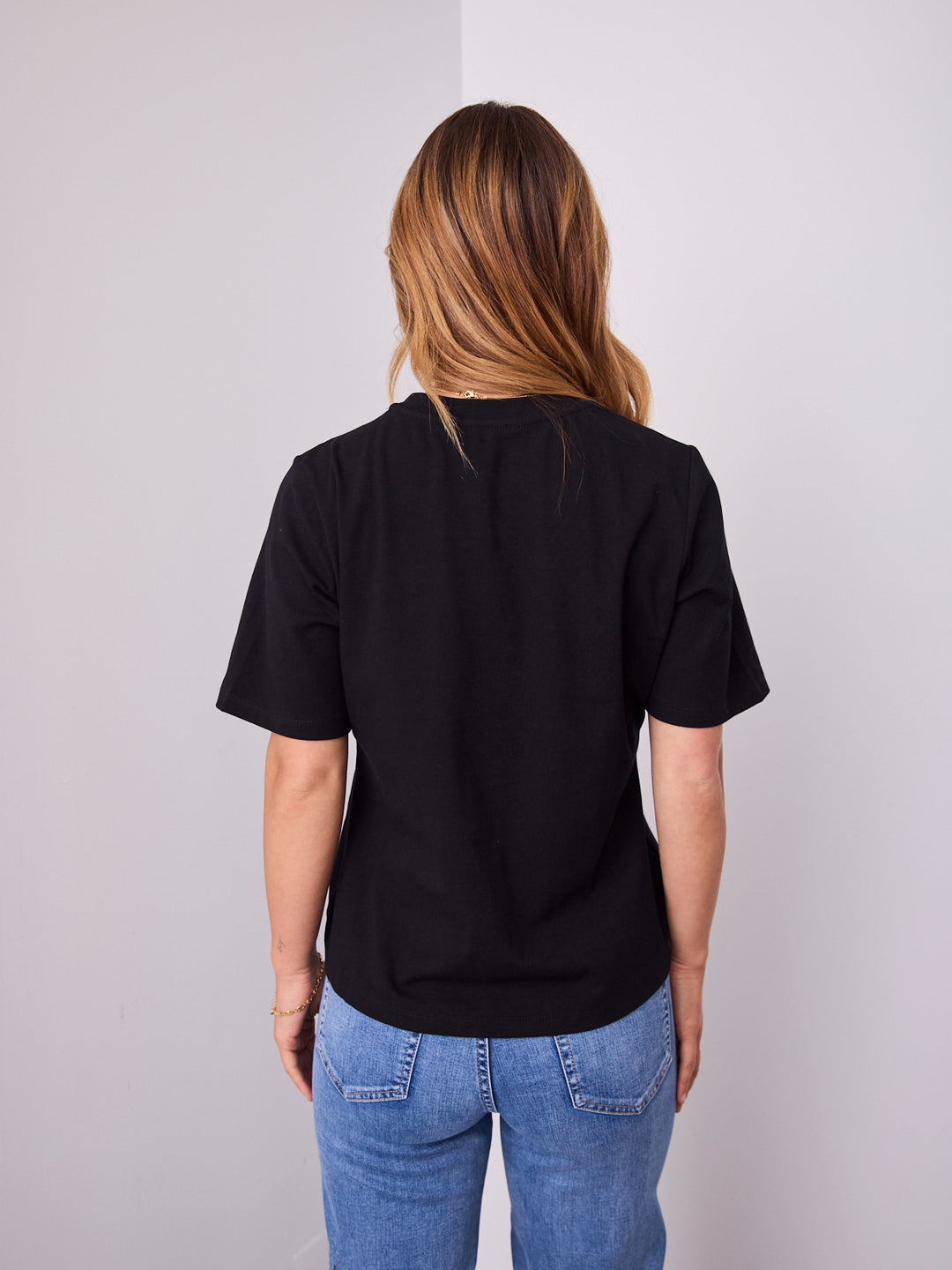 AMBER TUCK TEE - BLACK
