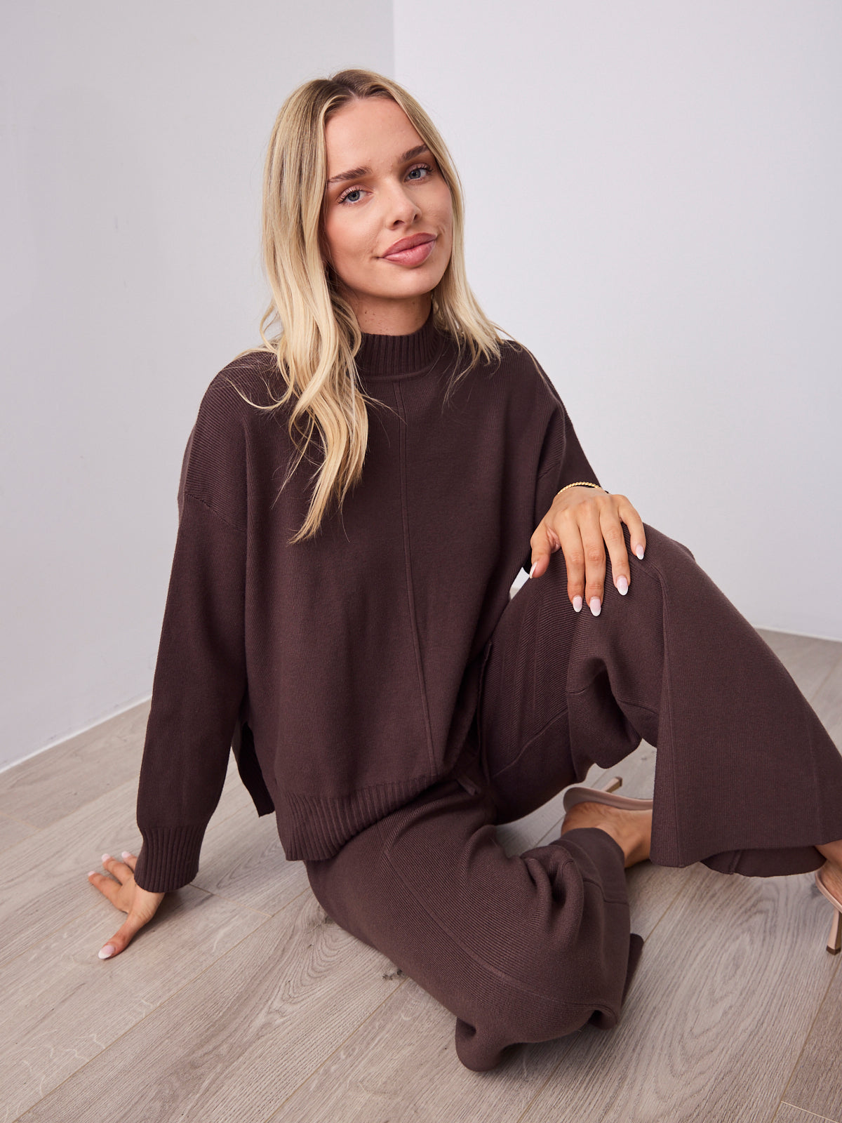 DELTA KNIT TOP - ESPRESSO