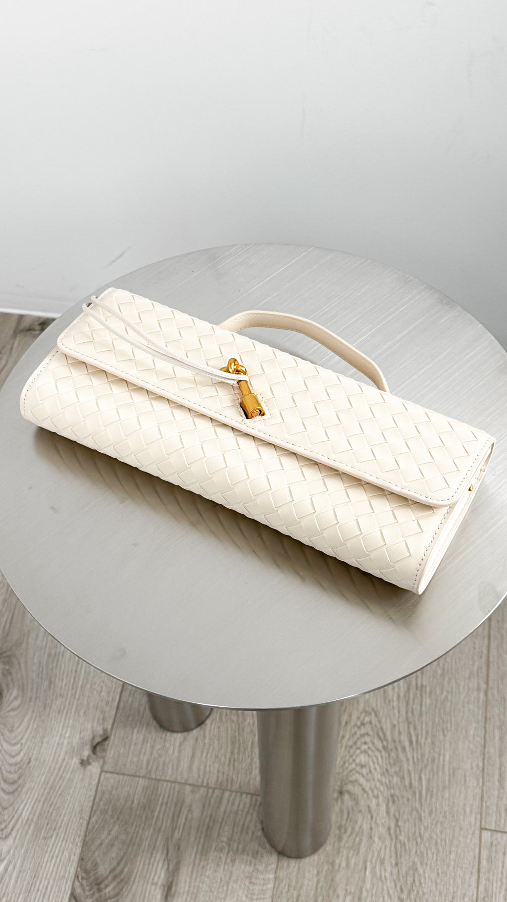 PALOMA CLUTCH - CREAM
