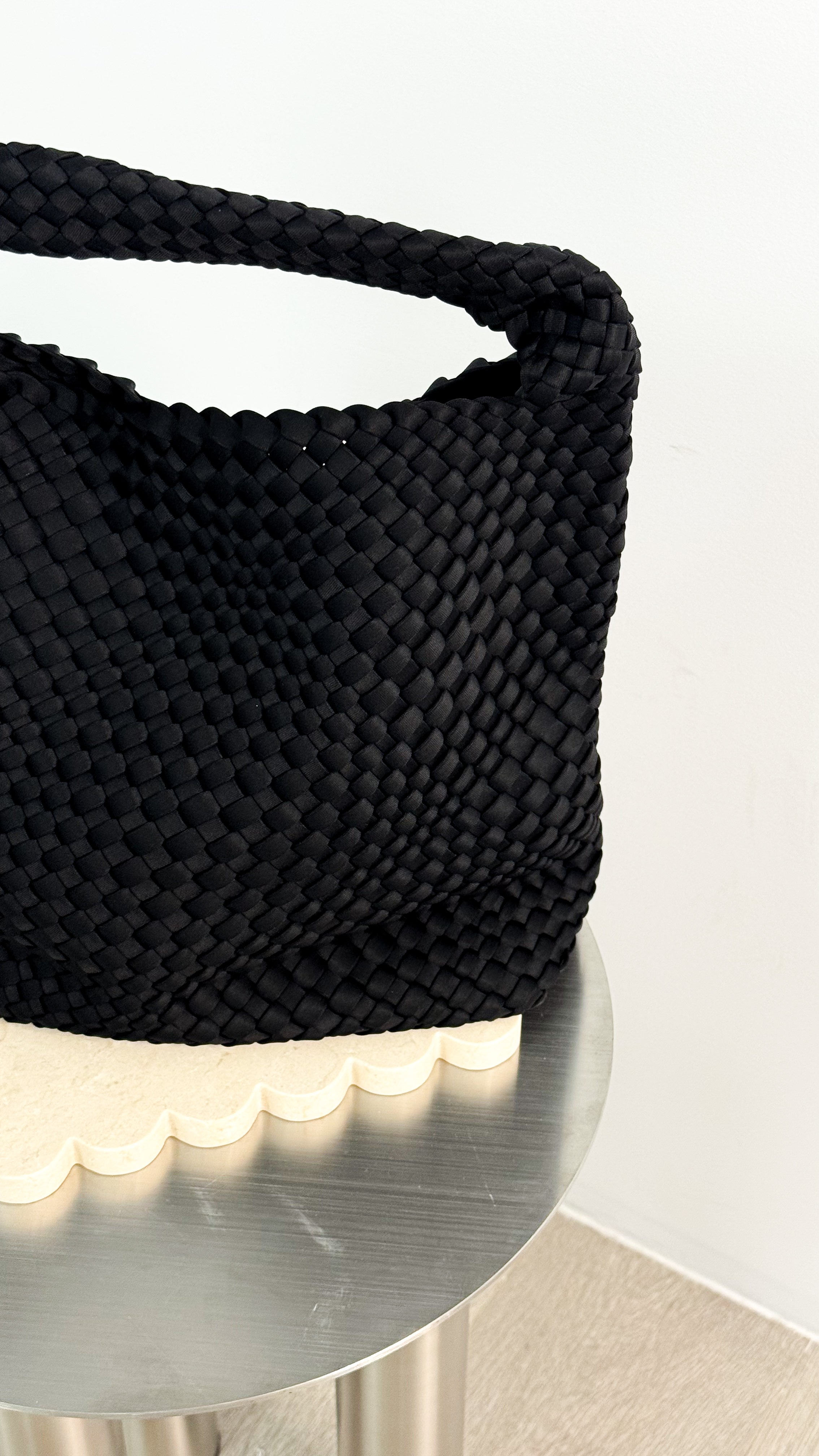 LAYLA WOVEN TOTE BAG - BLACK