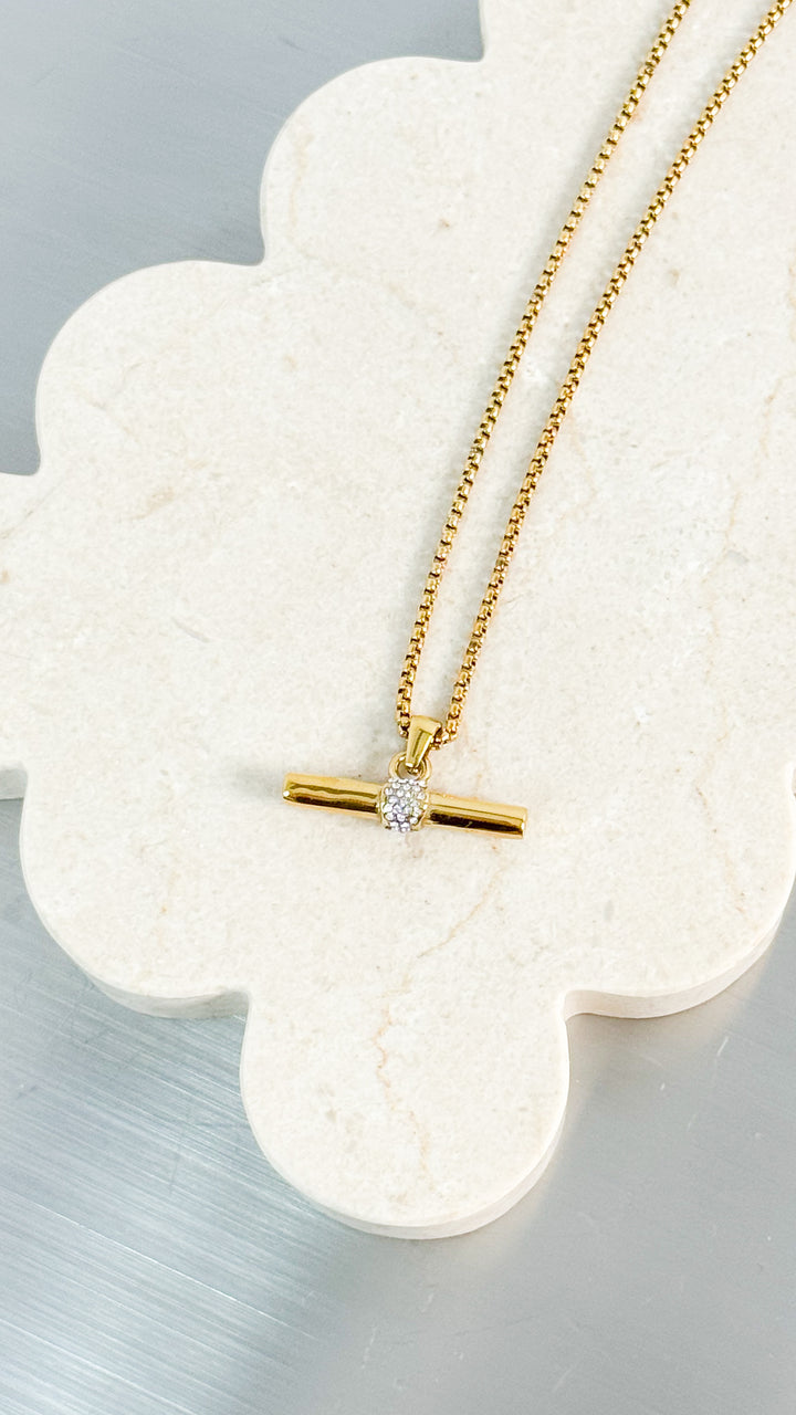 VIVIENNE T-BAR 18K GOLD PLATED NECKLACE - GOLD