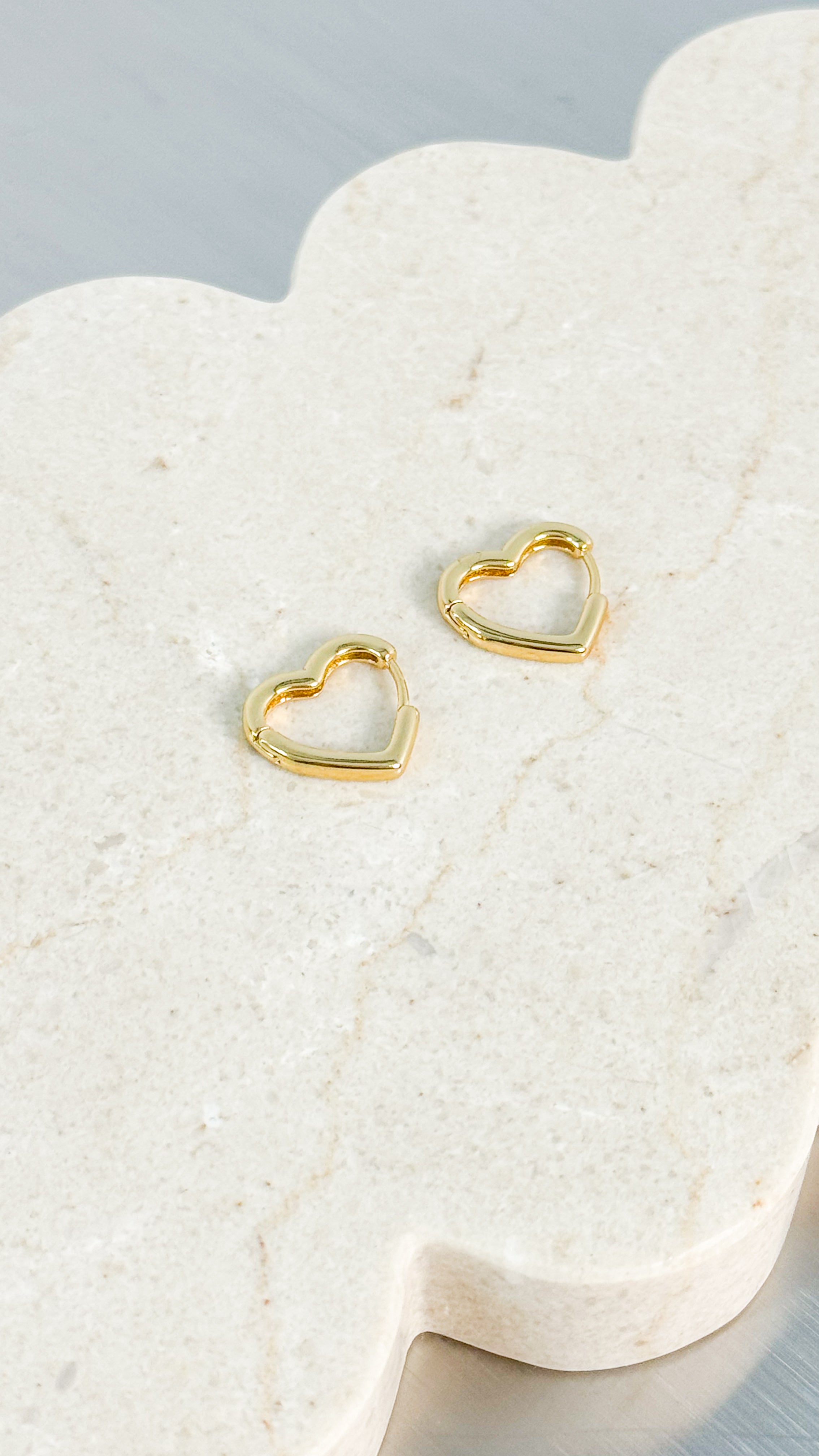 PICCOLO SMALL HEART 18K GOLD PLATED EARRINGS - GOLD