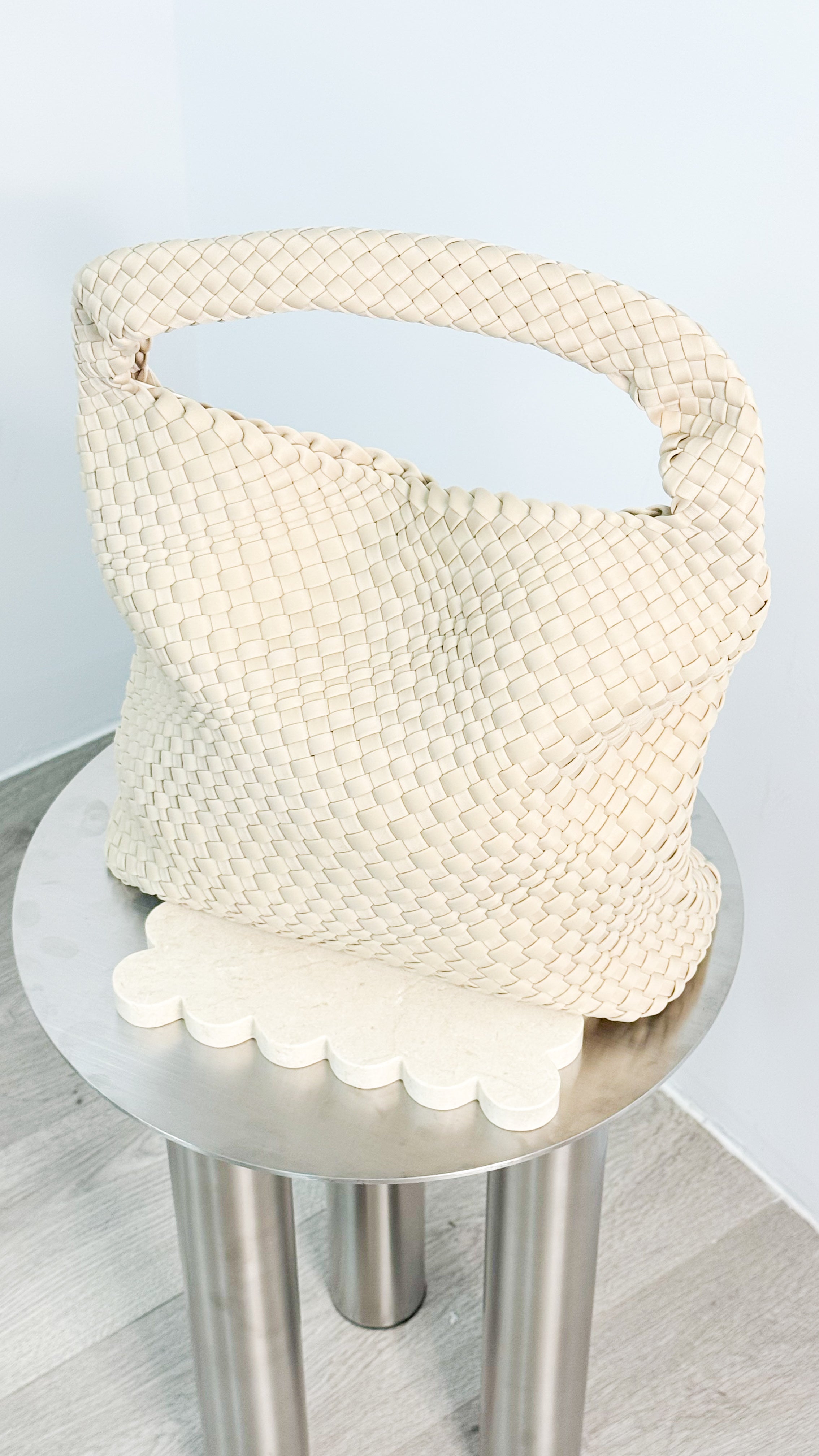 LAYLA WOVEN TOTE BAG - BEIGE