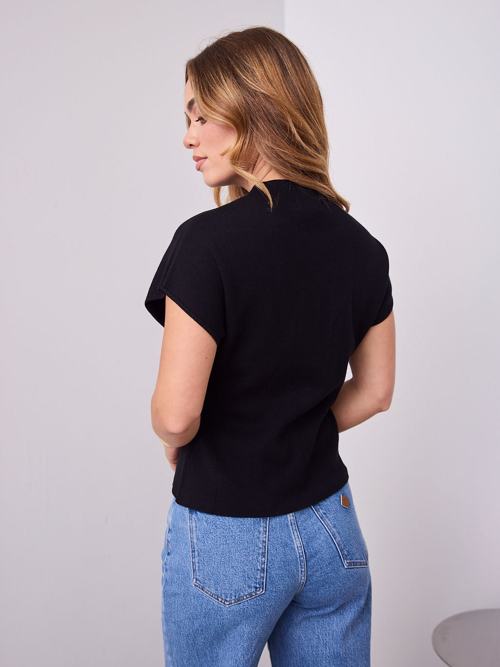 ROWE KNIT TOP - BLACK