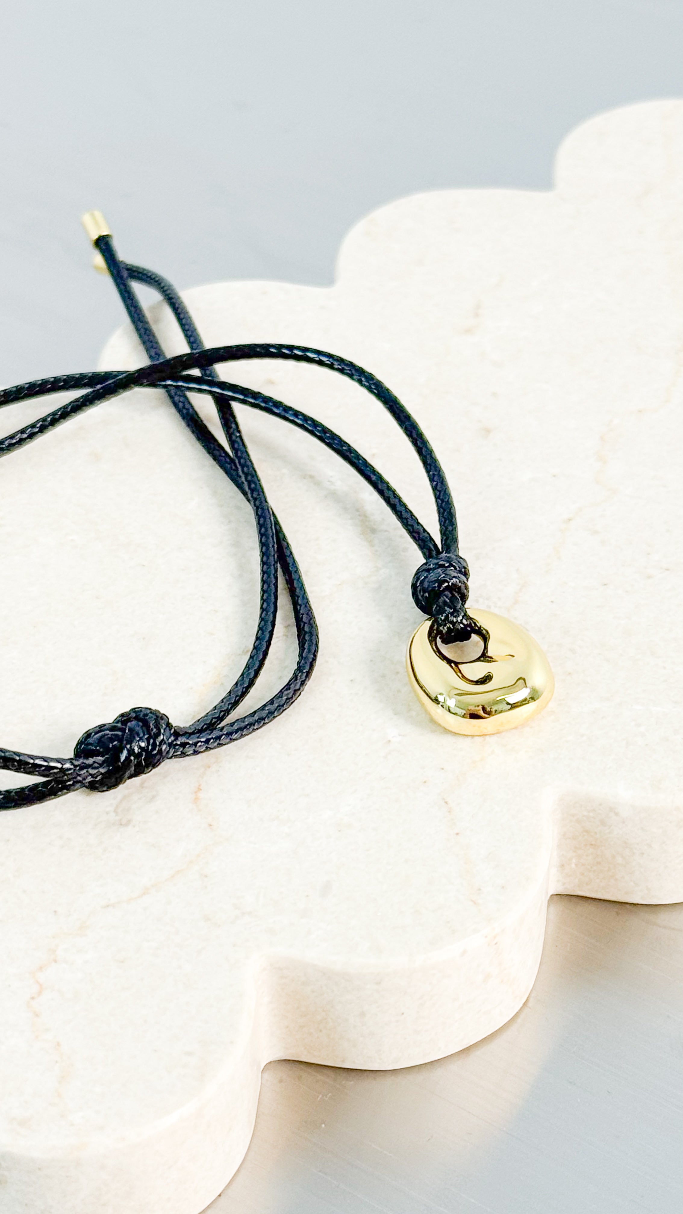 KAIA ROPE CHARM NECKLACE - GOLD