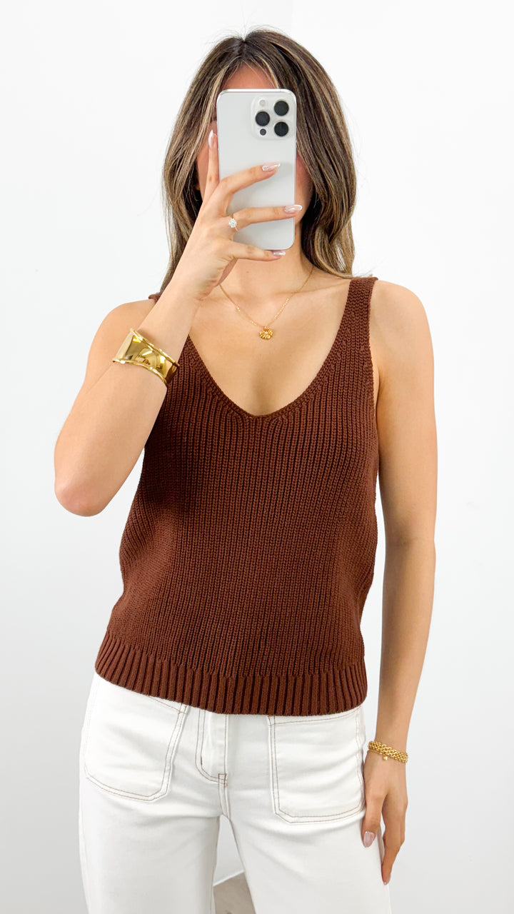 ANNIKA KNIT TANK TOP - BROWN
