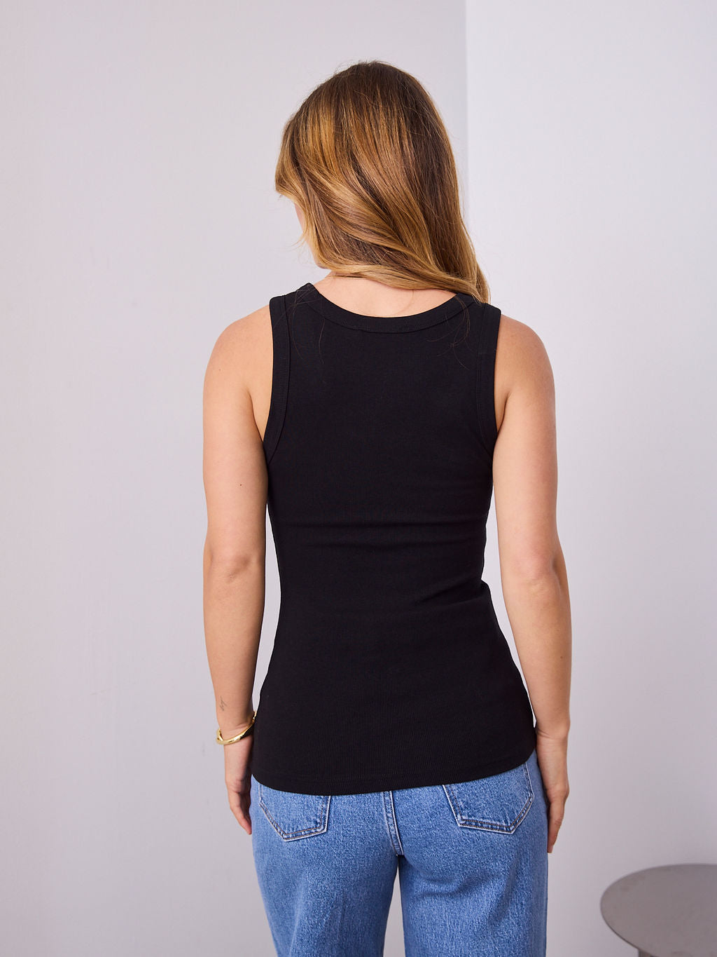 VUE TANK TOP - BLACK