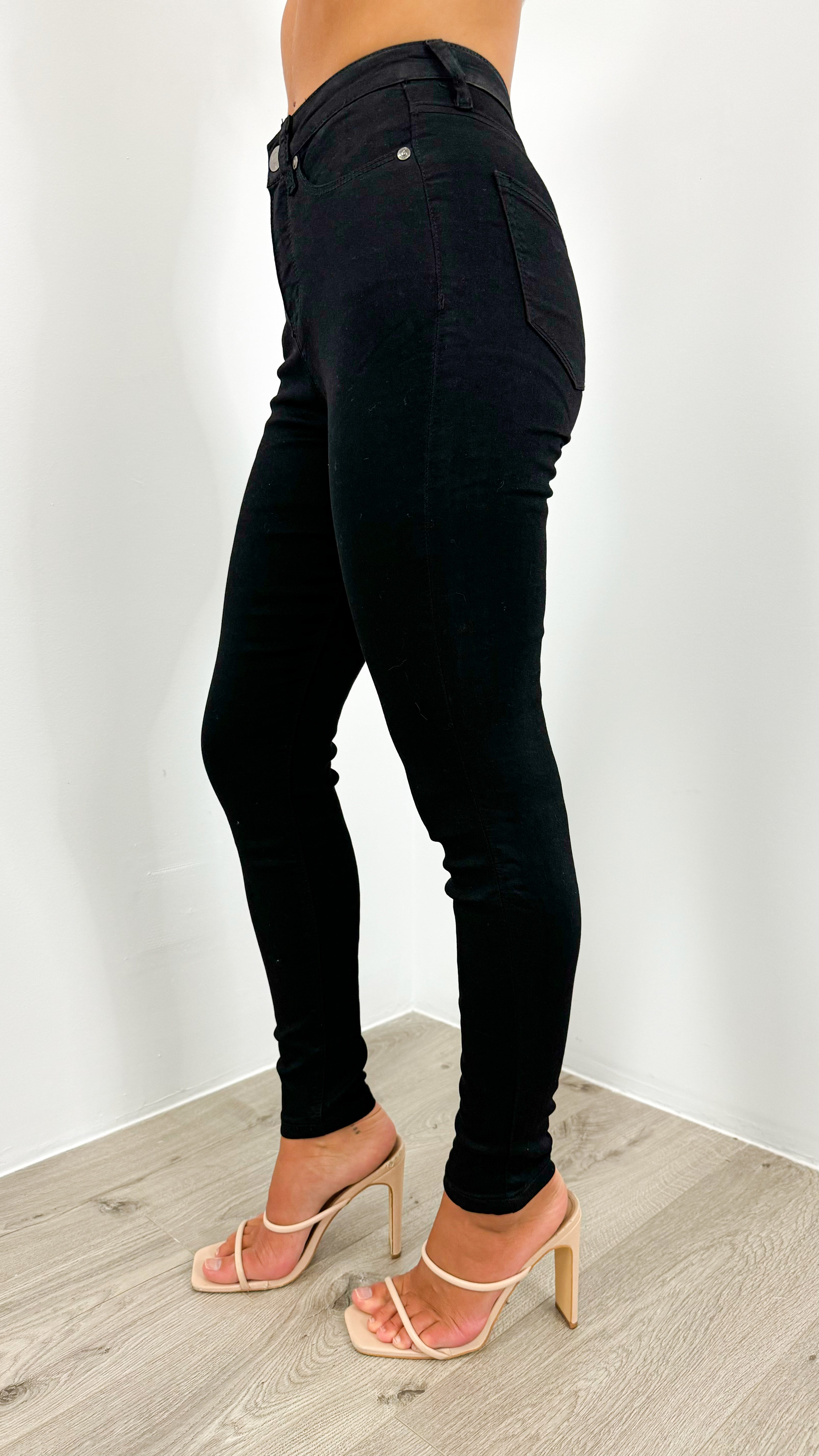 JESSIE STRETCH BASIC HIGH RISE SKINNY JEAN - BLACK