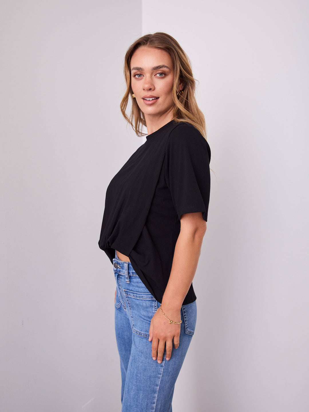 AMBER TUCK TEE - BLACK