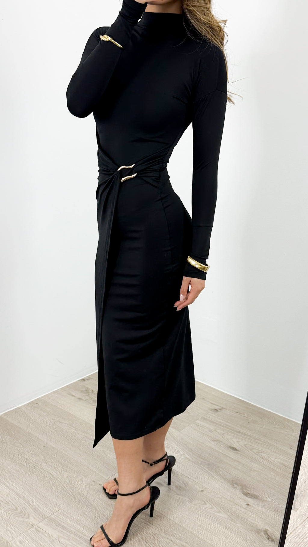 BROOKLYN LONG SLEEVE FITTED MIDI DRESS - BLACK