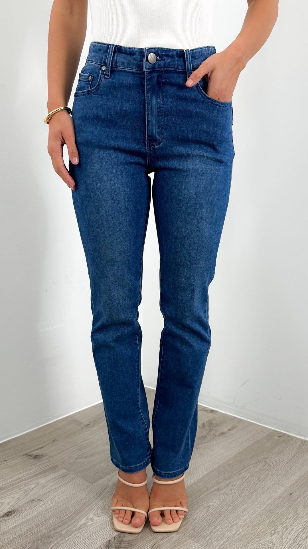CARLTON STRETCH STRAIGHT LEG JEAN - DARK BLUE WASH
