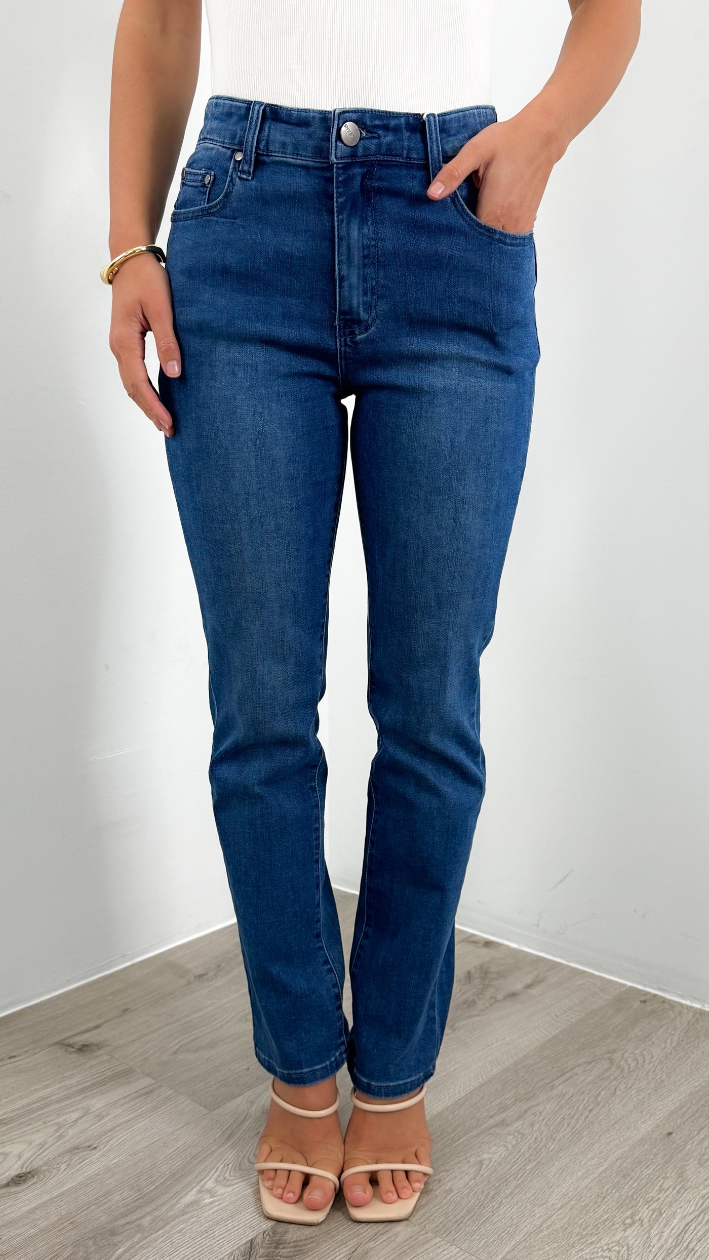 CARLTON STRETCH STRAIGHT LEG JEAN - DARK BLUE WASH