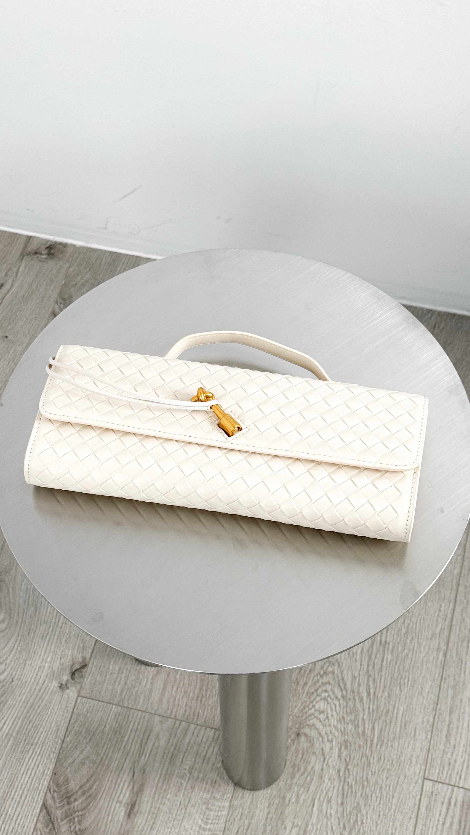 PALOMA CLUTCH - CREAM