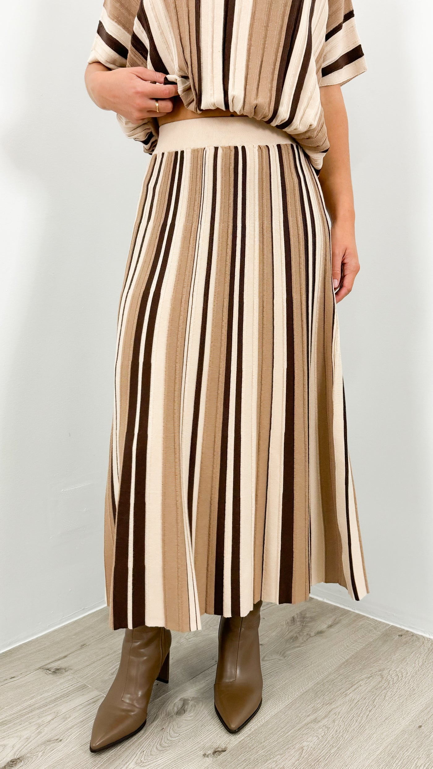 CAMBERWELL STRIPE KNIT PLEAT SKIRT - MULTI