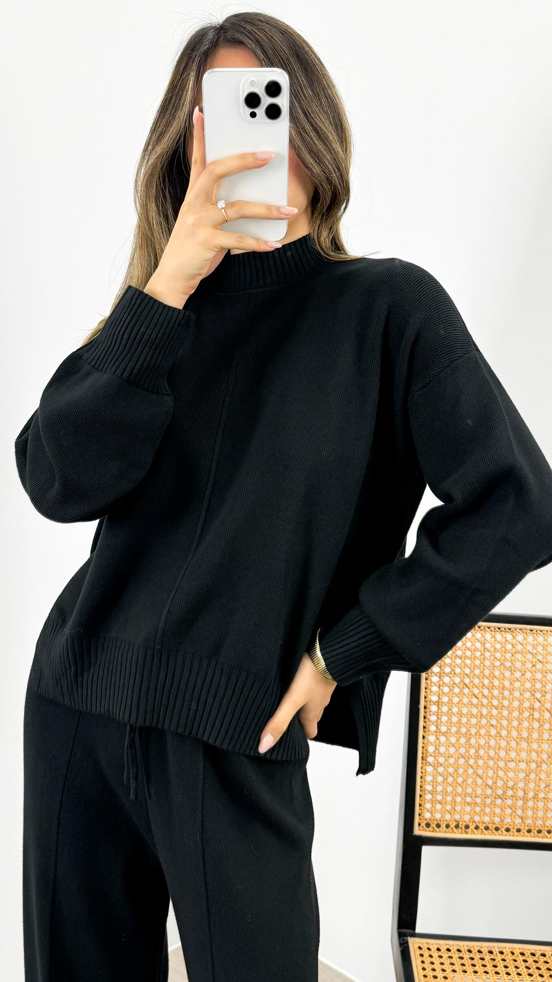 DELTA KNIT TOP - BLACK